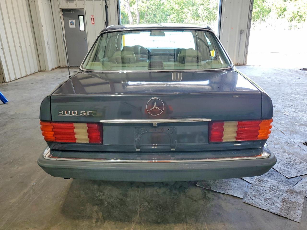 1989 Mercedes-benz 300 Se Black vin: WDBCA24E3KA485001