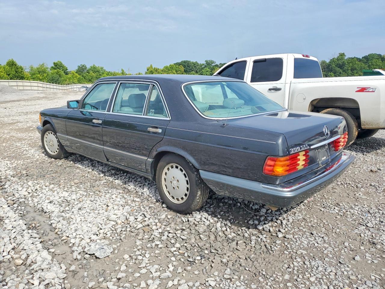 1991 Mercedes-benz 300 Sel Gray vin: WDBCA25D0MA566742