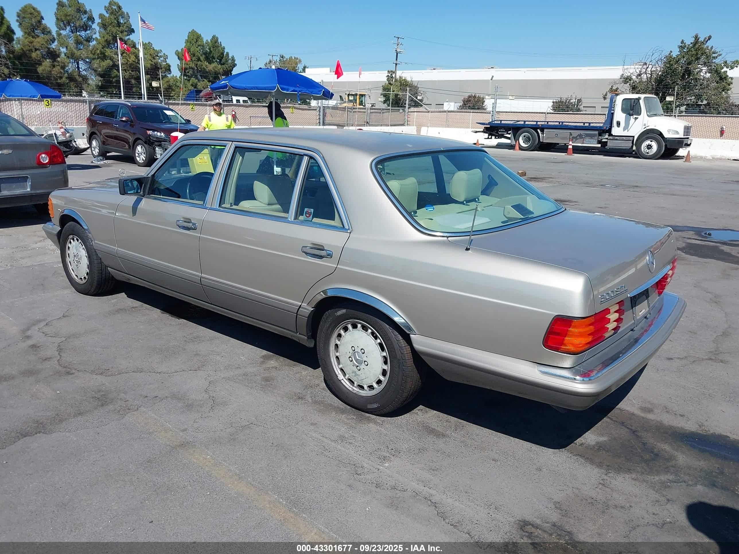 1990 Mercedes-benz 300 Sel Gold vin: WDBCA25D3LA536469