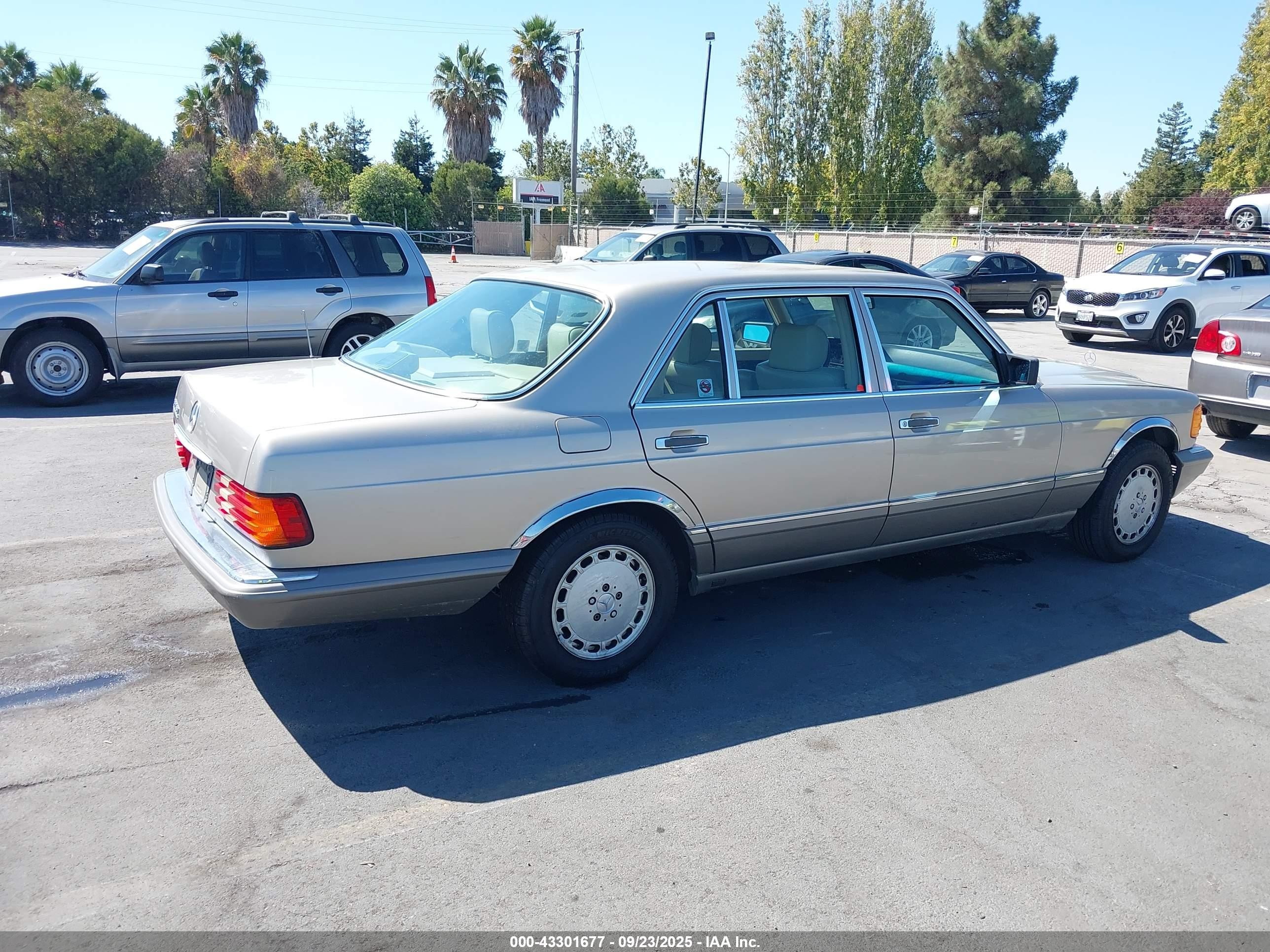 1990 Mercedes-benz 300 Sel Gold vin: WDBCA25D3LA536469