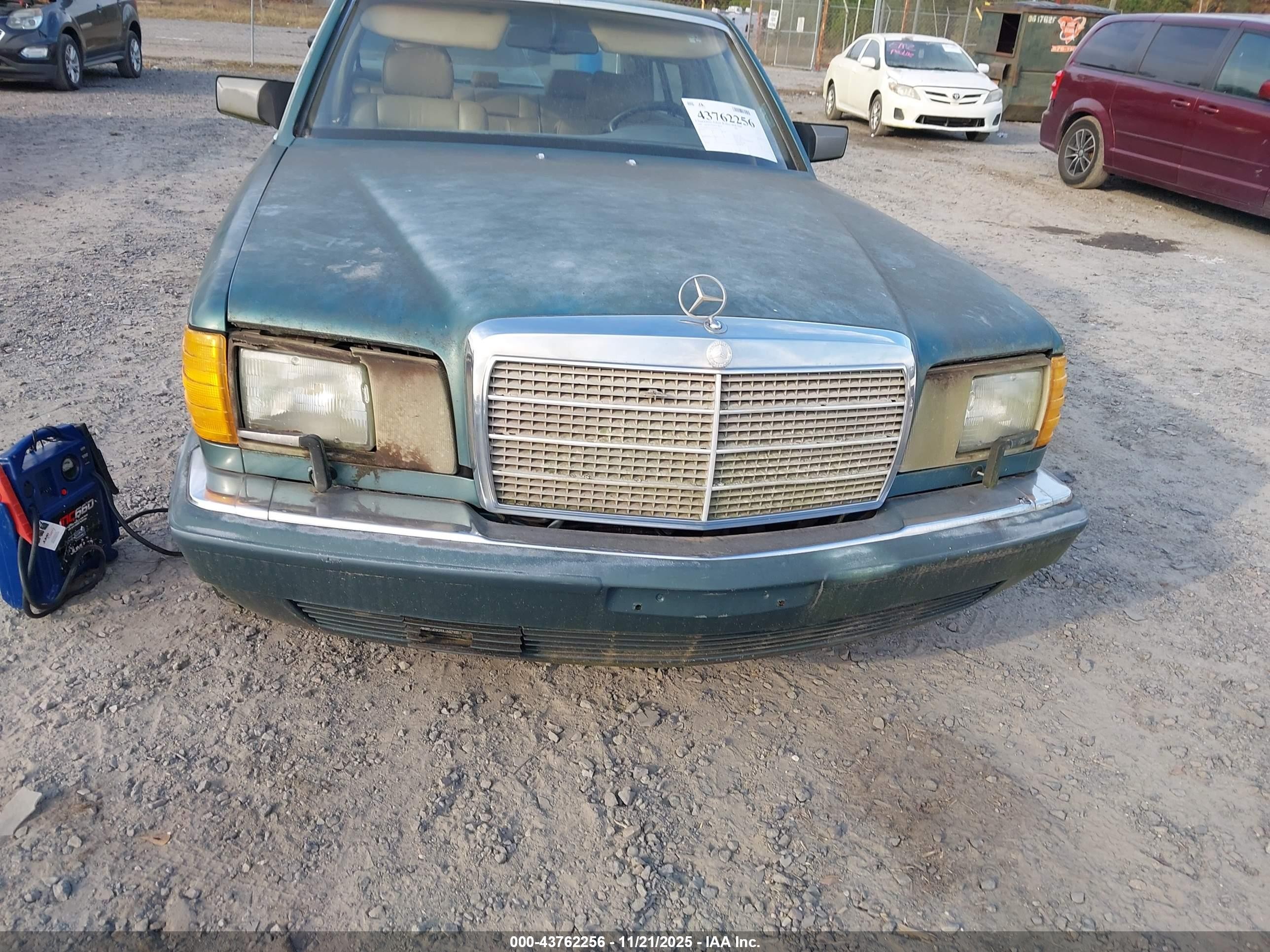 1989 Mercedes-benz 300 Sel Зеленый vin: WDBCA25E6KA457742