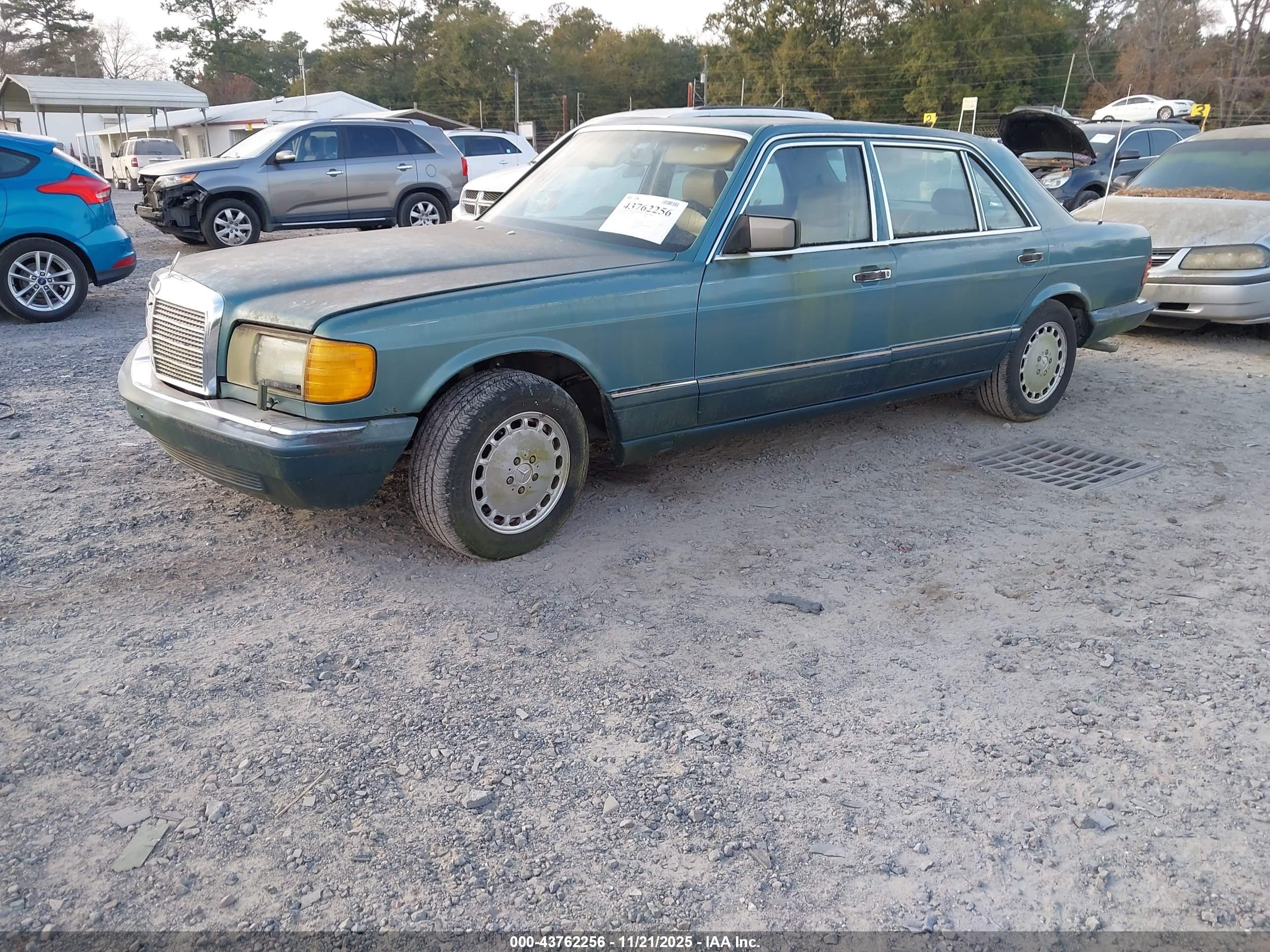 1989 Mercedes-benz 300 Sel Зеленый vin: WDBCA25E6KA457742