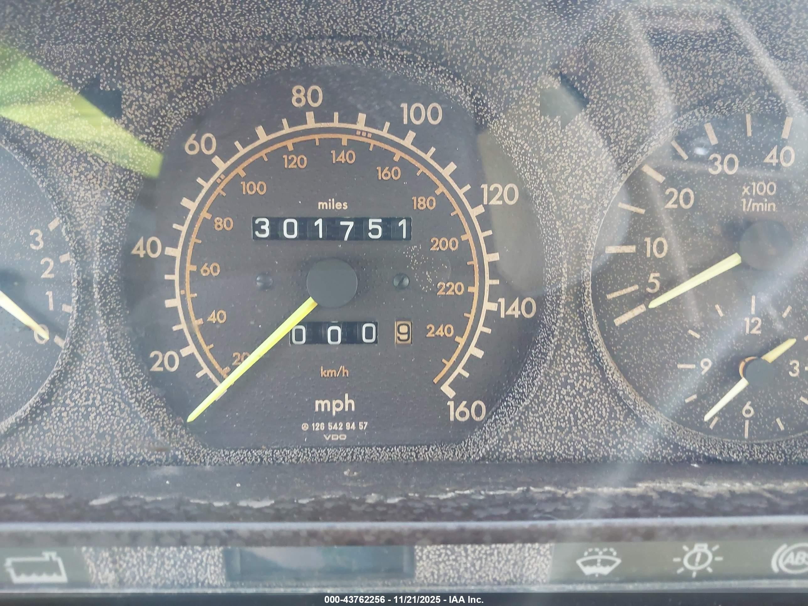 1989 Mercedes-benz 300 Sel Зеленый vin: WDBCA25E6KA457742
