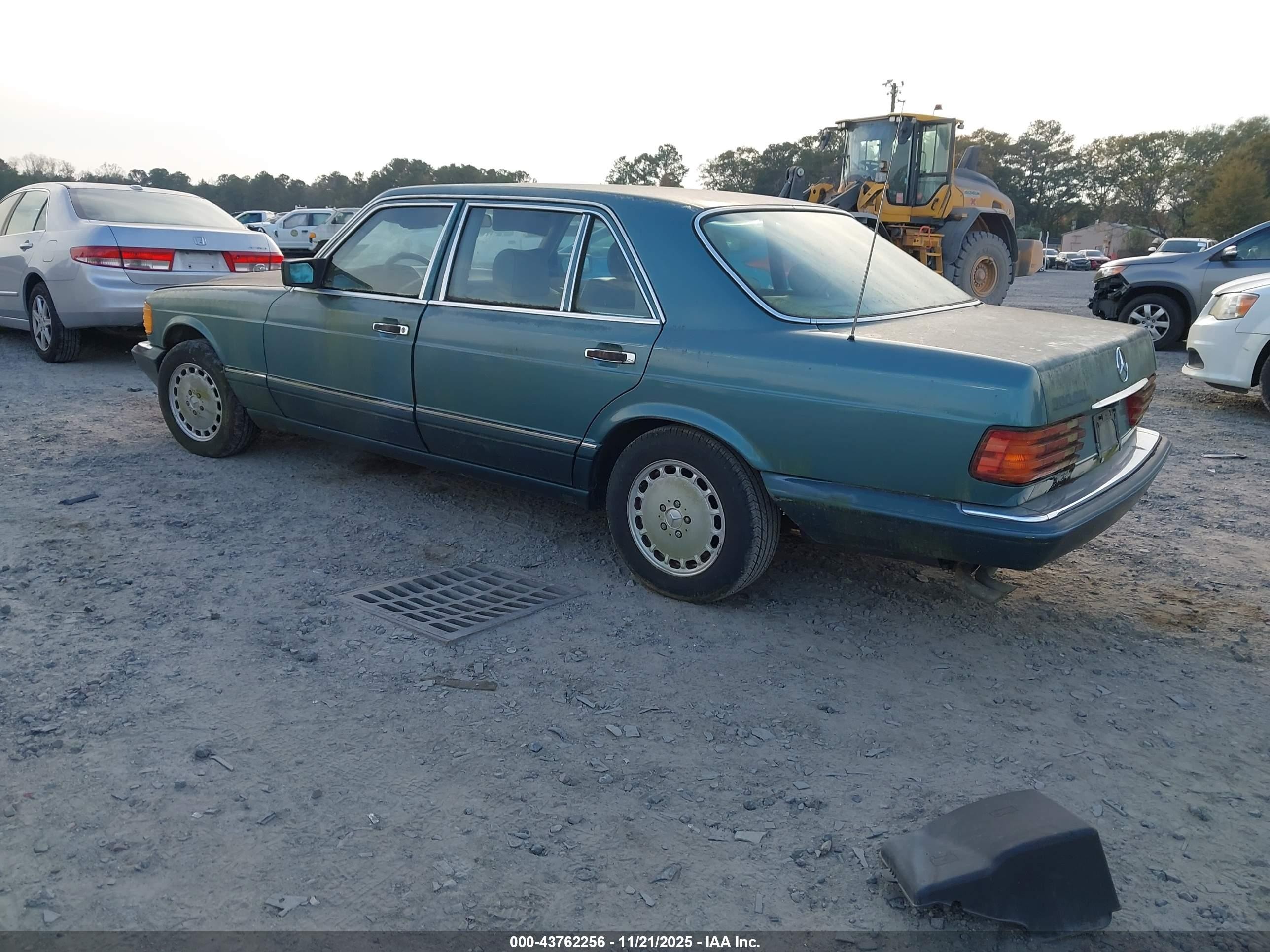 1989 Mercedes-benz 300 Sel Зеленый vin: WDBCA25E6KA457742
