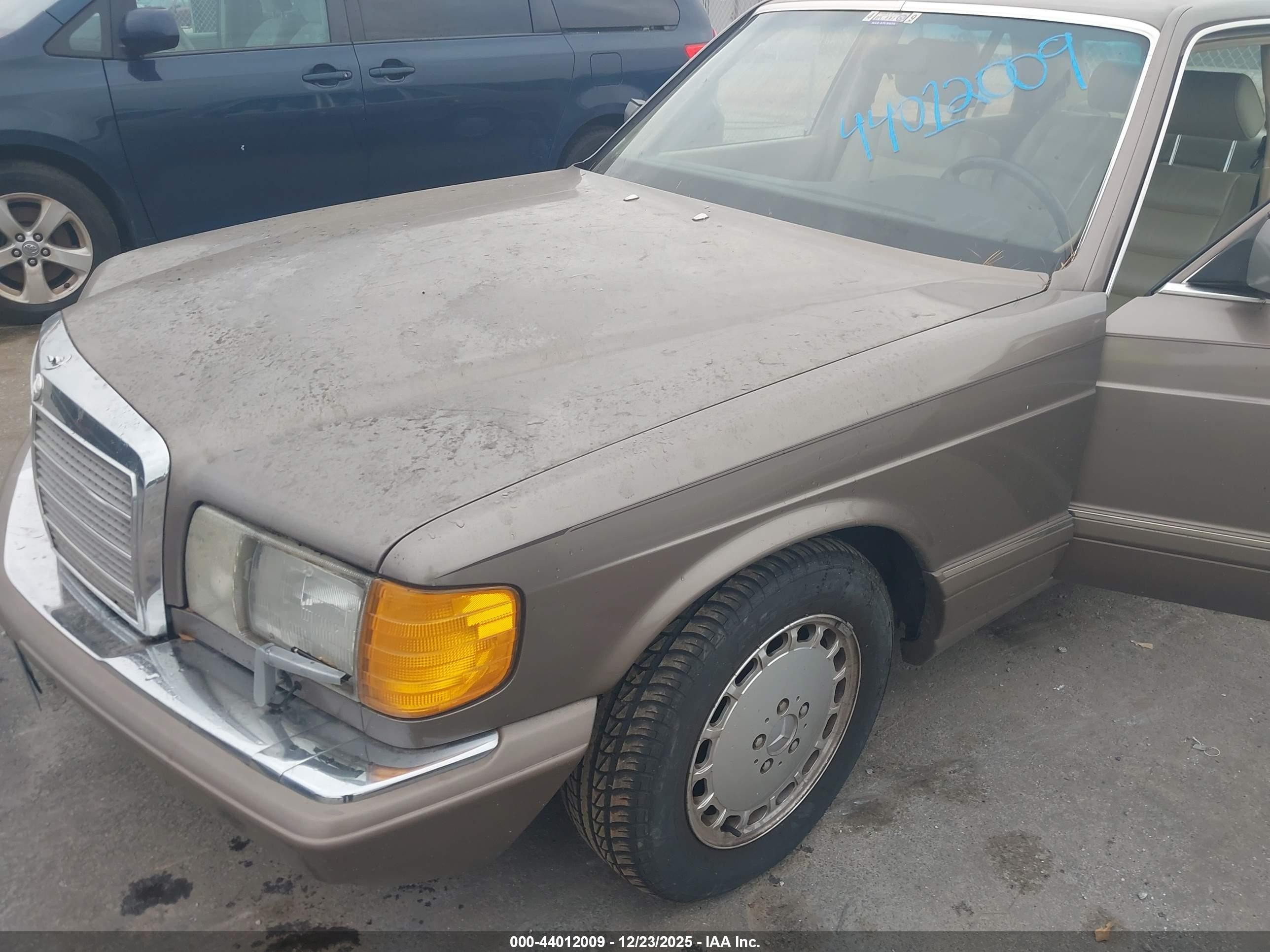 1990 Mercedes-benz 300 Sel Beige vin: WDBCA25E8LA538727
