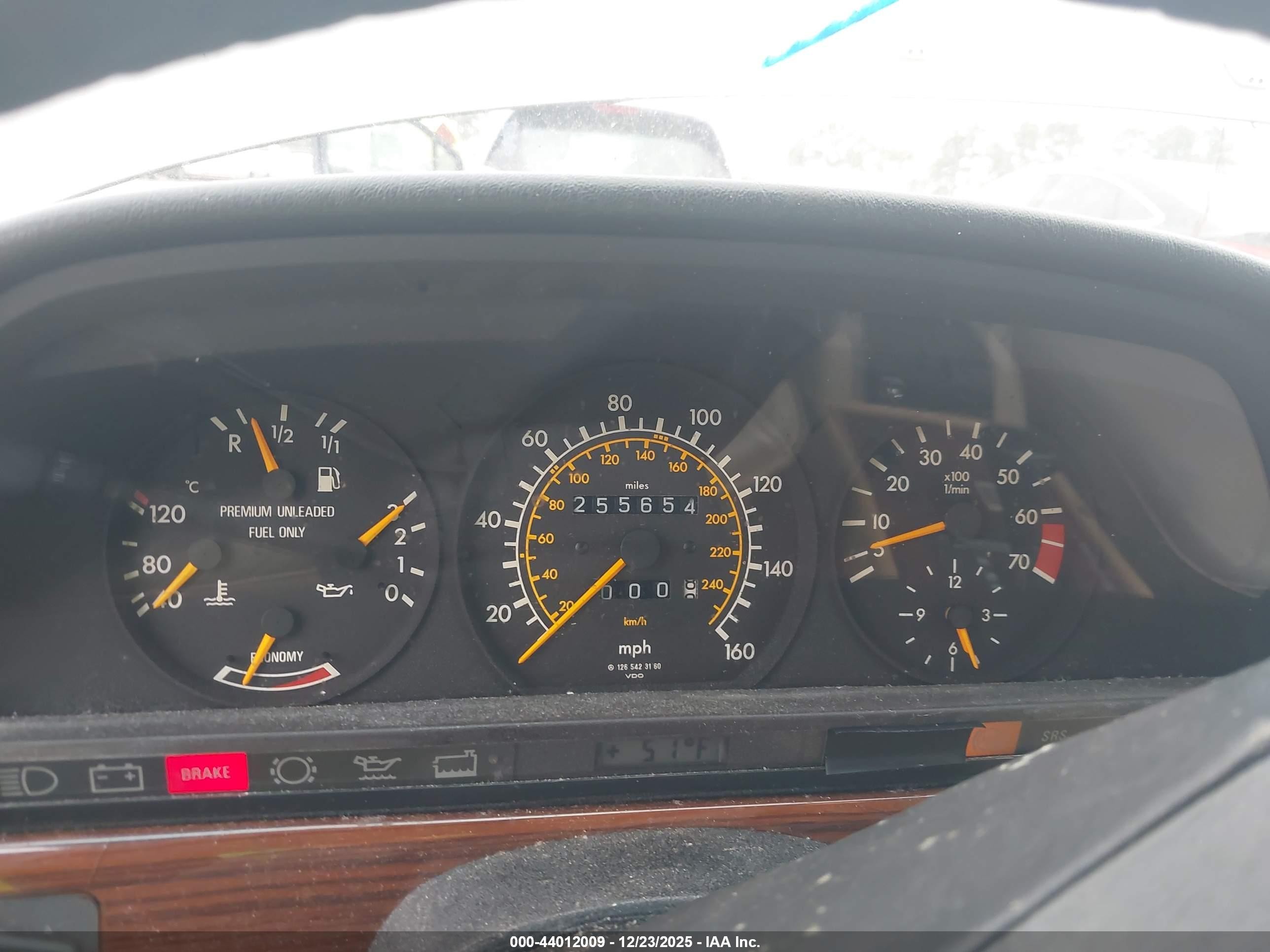 1990 Mercedes-benz 300 Sel Beige vin: WDBCA25E8LA538727