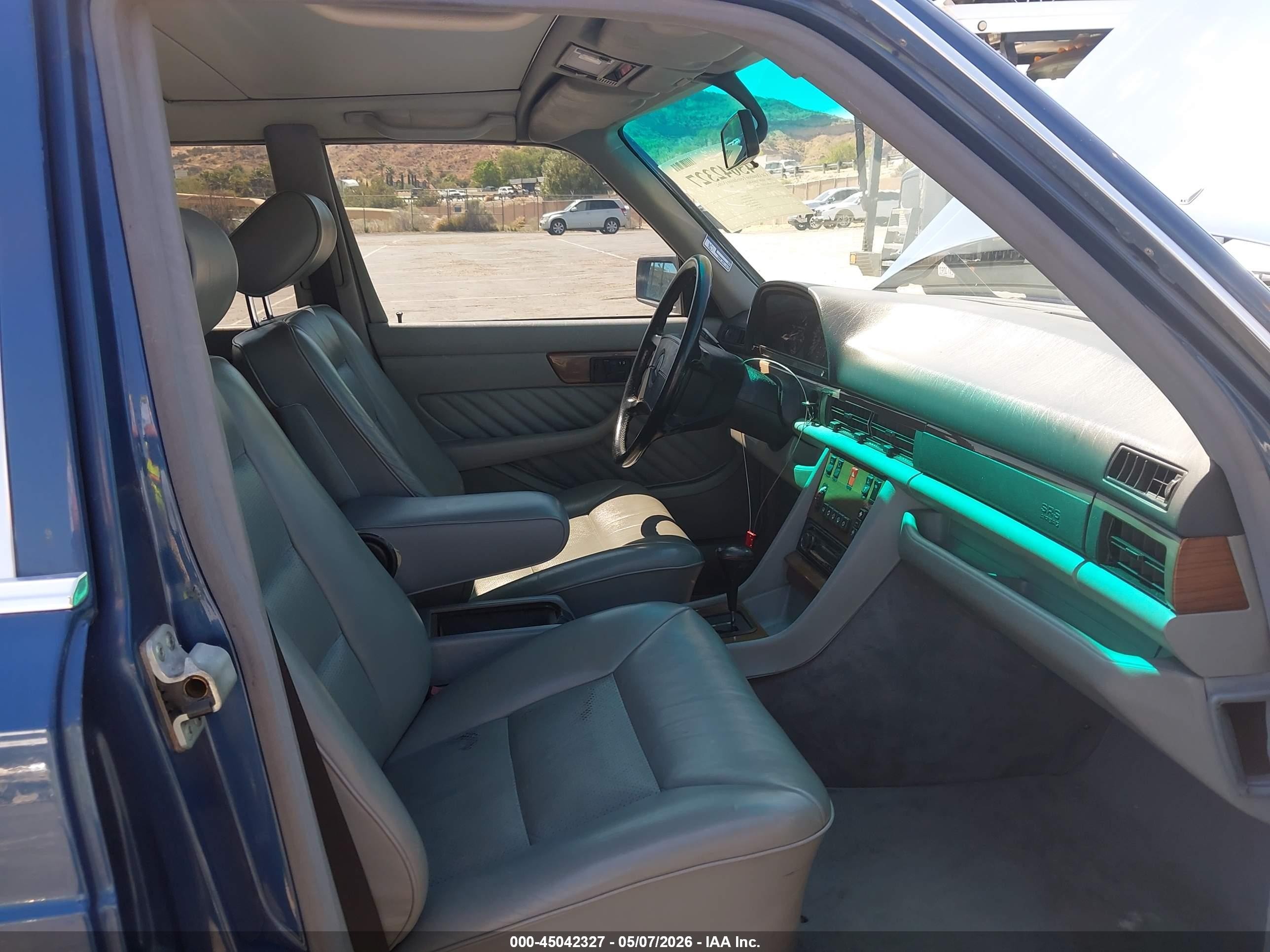 1990 Mercedes-benz 300 Sel Синий vin: WDBCA25E9LA500732