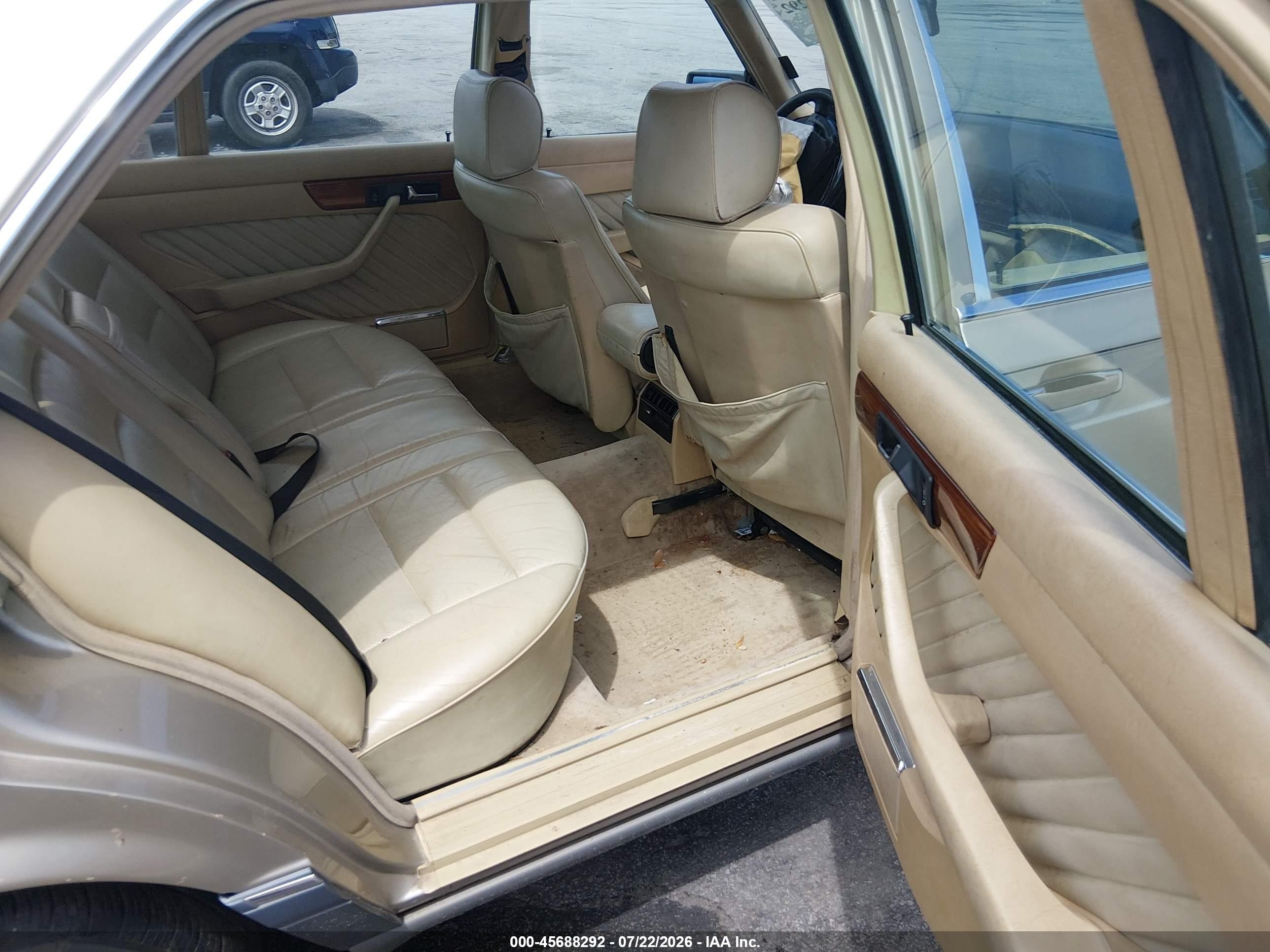 1991 Mercedes-benz 300 Sel Beige vin: WDBCA25EXMA603837