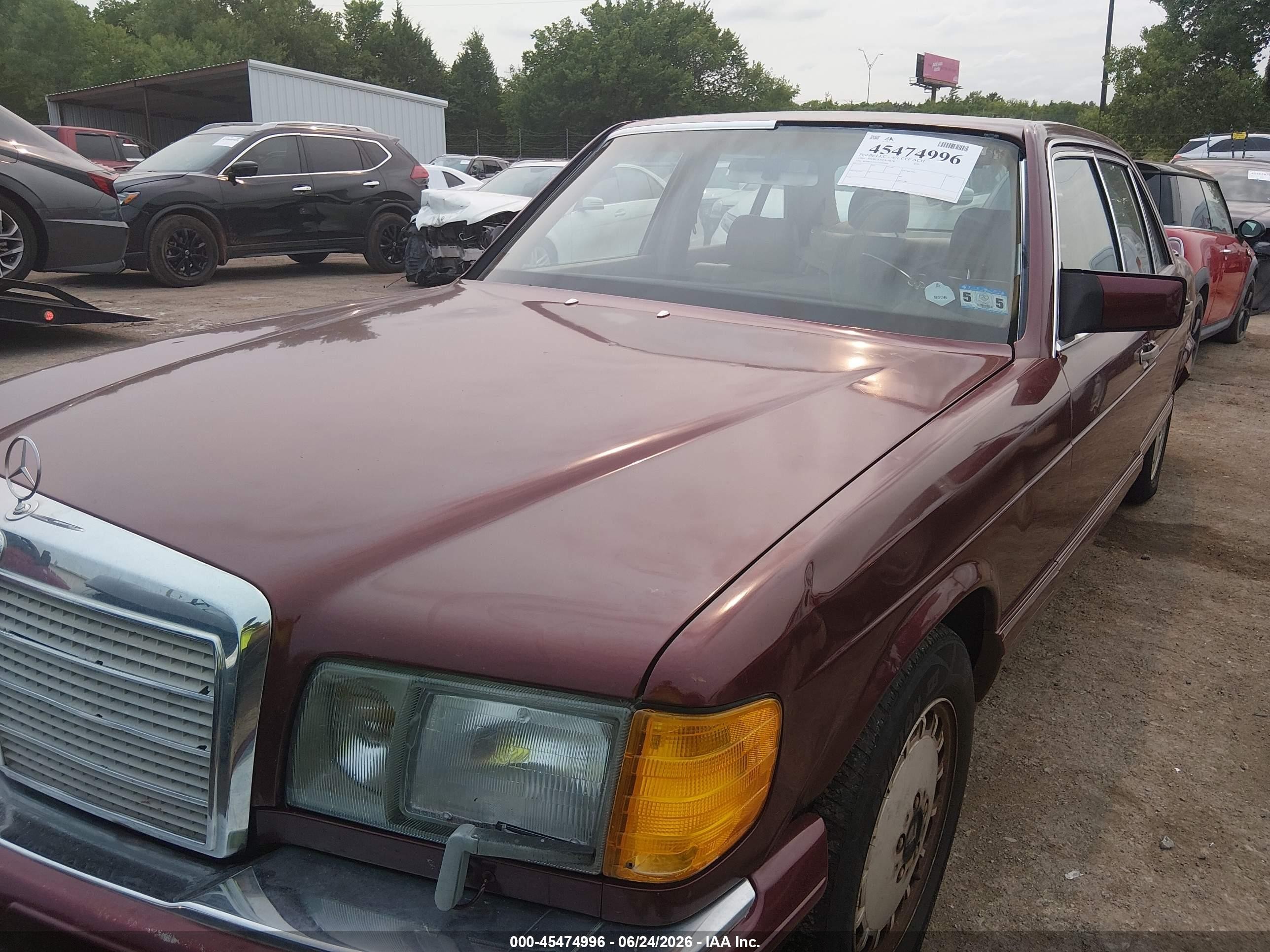 1988 Mercedes-benz 420 Sel Burgundy vin: WDBCA35D1JA405494