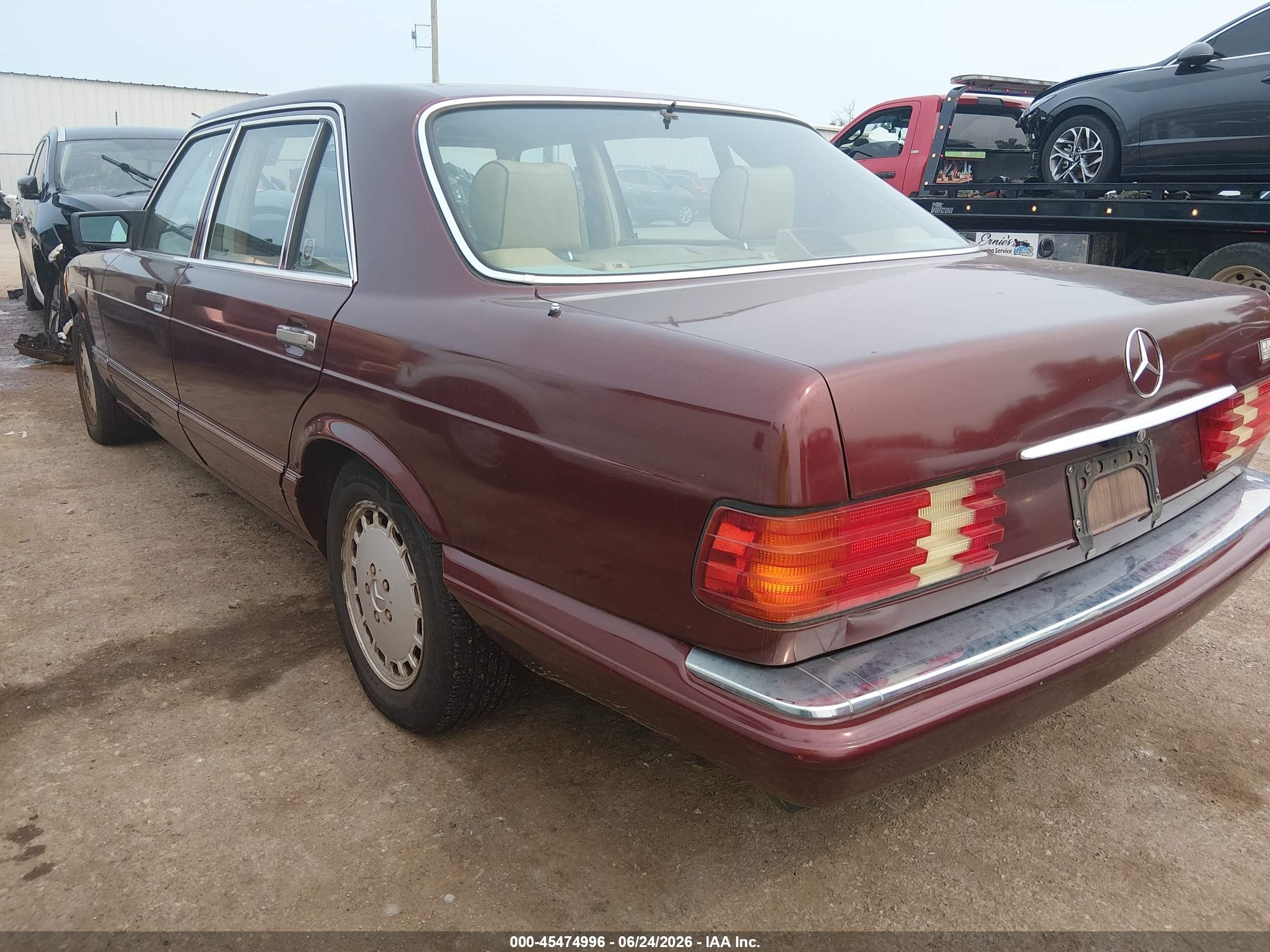 1988 Mercedes-benz 420 Sel Burgundy vin: WDBCA35D1JA405494