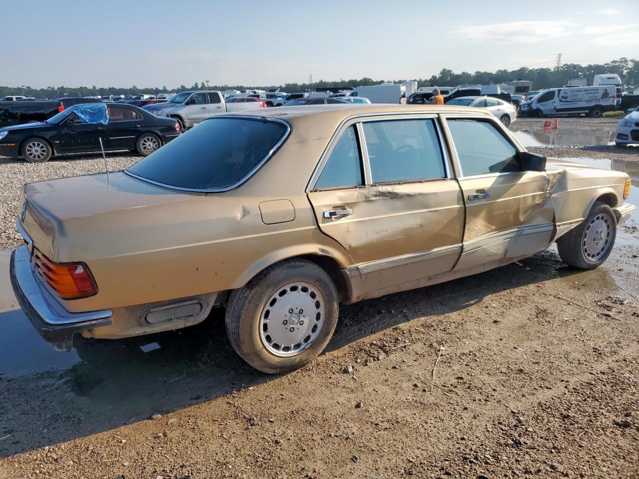 1986 Mercedes-benz 420 Sel Gold vin: WDBCA35D2GA215454