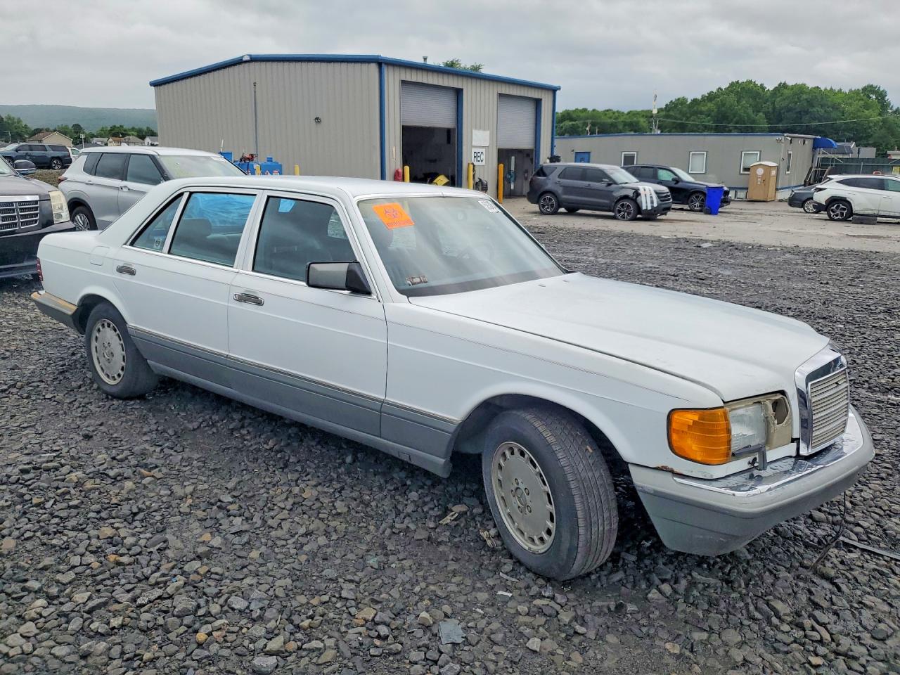 1987 Mercedes-benz 420 Sel White vin: WDBCA35D3HA326239