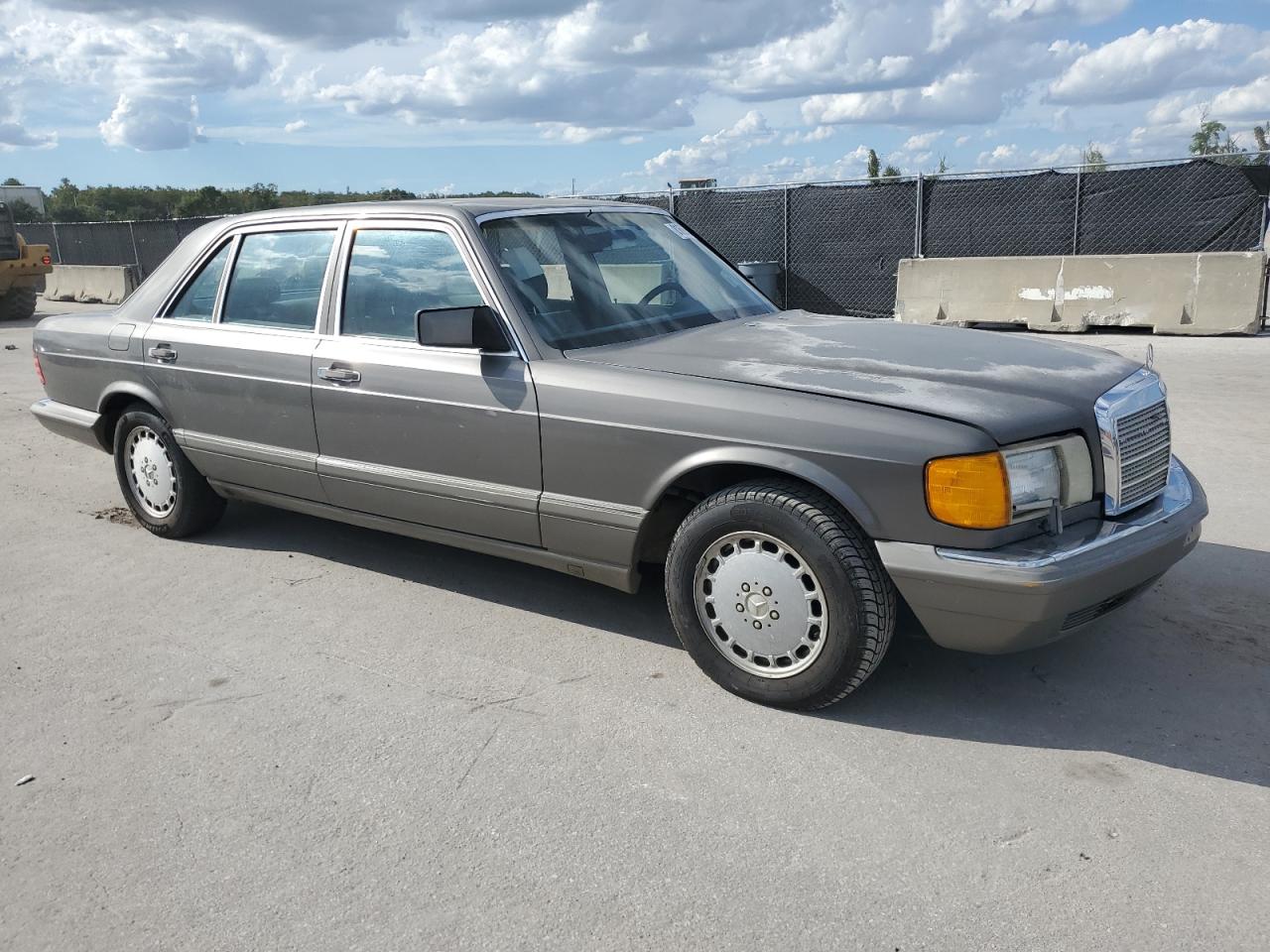 1988 Mercedes-benz 420 Sel Gray vin: WDBCA35D5JA397688