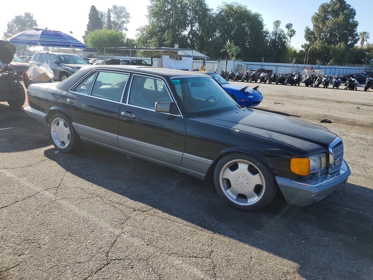 1988 Mercedes-benz 420 Sel Two Tone vin: WDBCA35D6JA373402