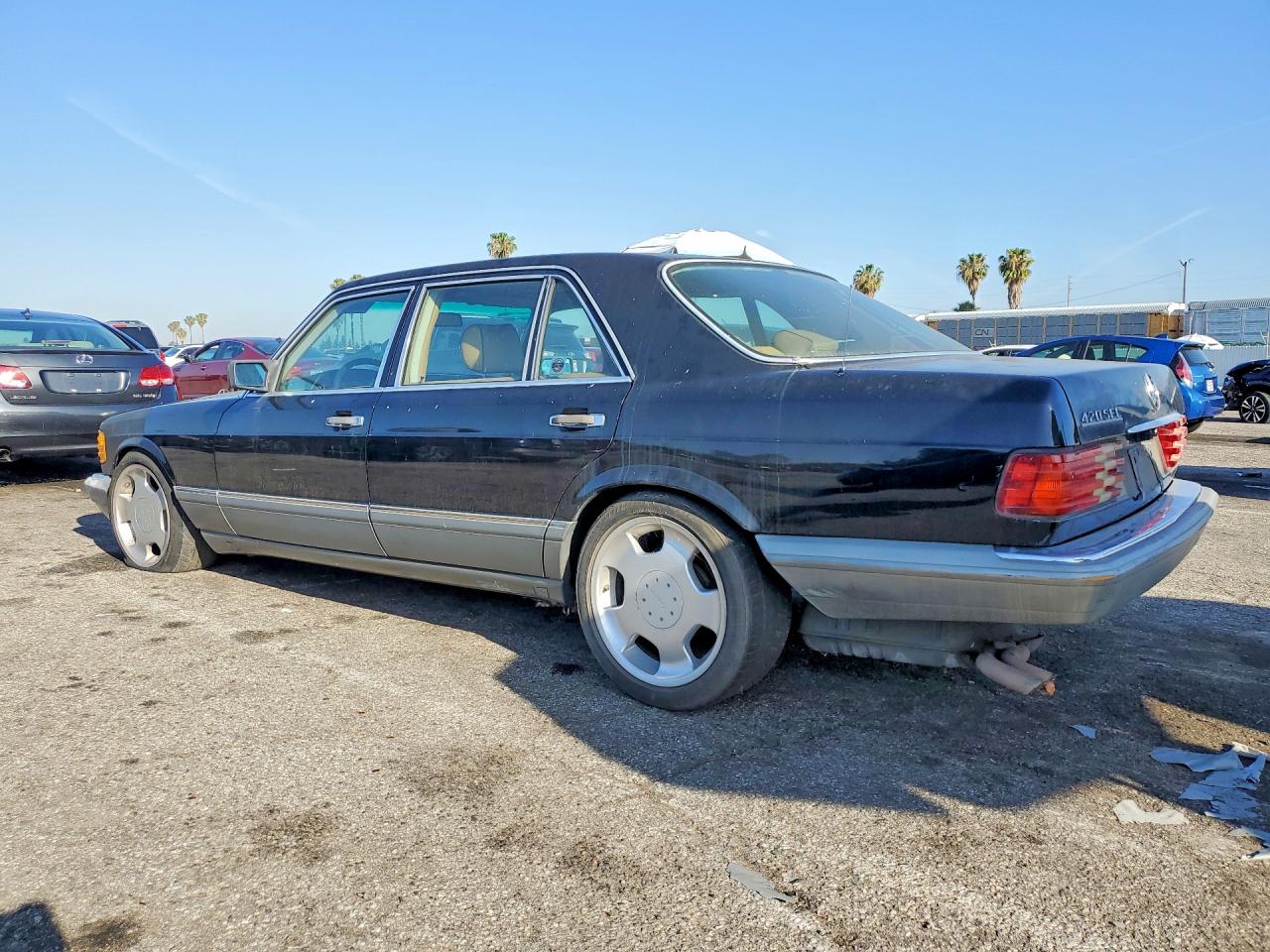 1988 Mercedes-benz 420 Sel Two Tone vin: WDBCA35D6JA373402