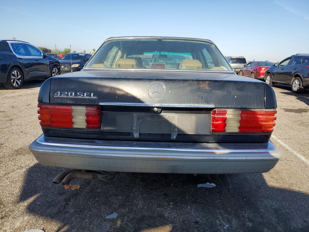 1988 Mercedes-benz 420 Sel Two Tone vin: WDBCA35D6JA373402