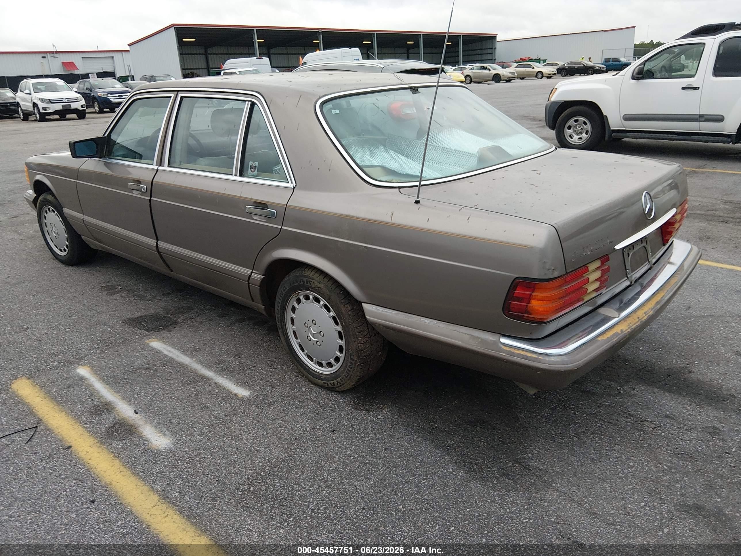 1987 Mercedes-benz 420 Sel Коричневый vin: WDBCA35D9HA359729