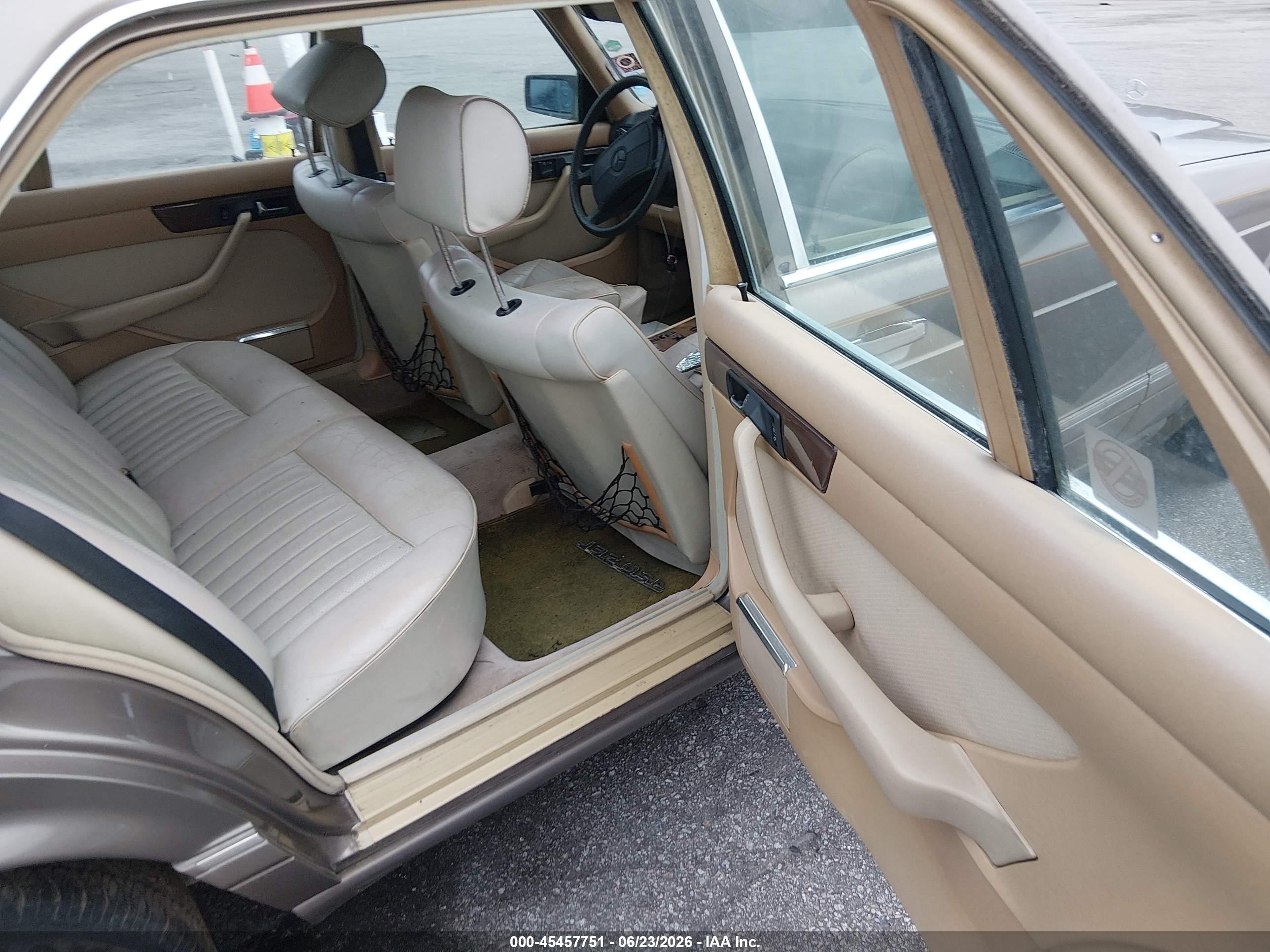 1987 Mercedes-benz 420 Sel Коричневый vin: WDBCA35D9HA359729