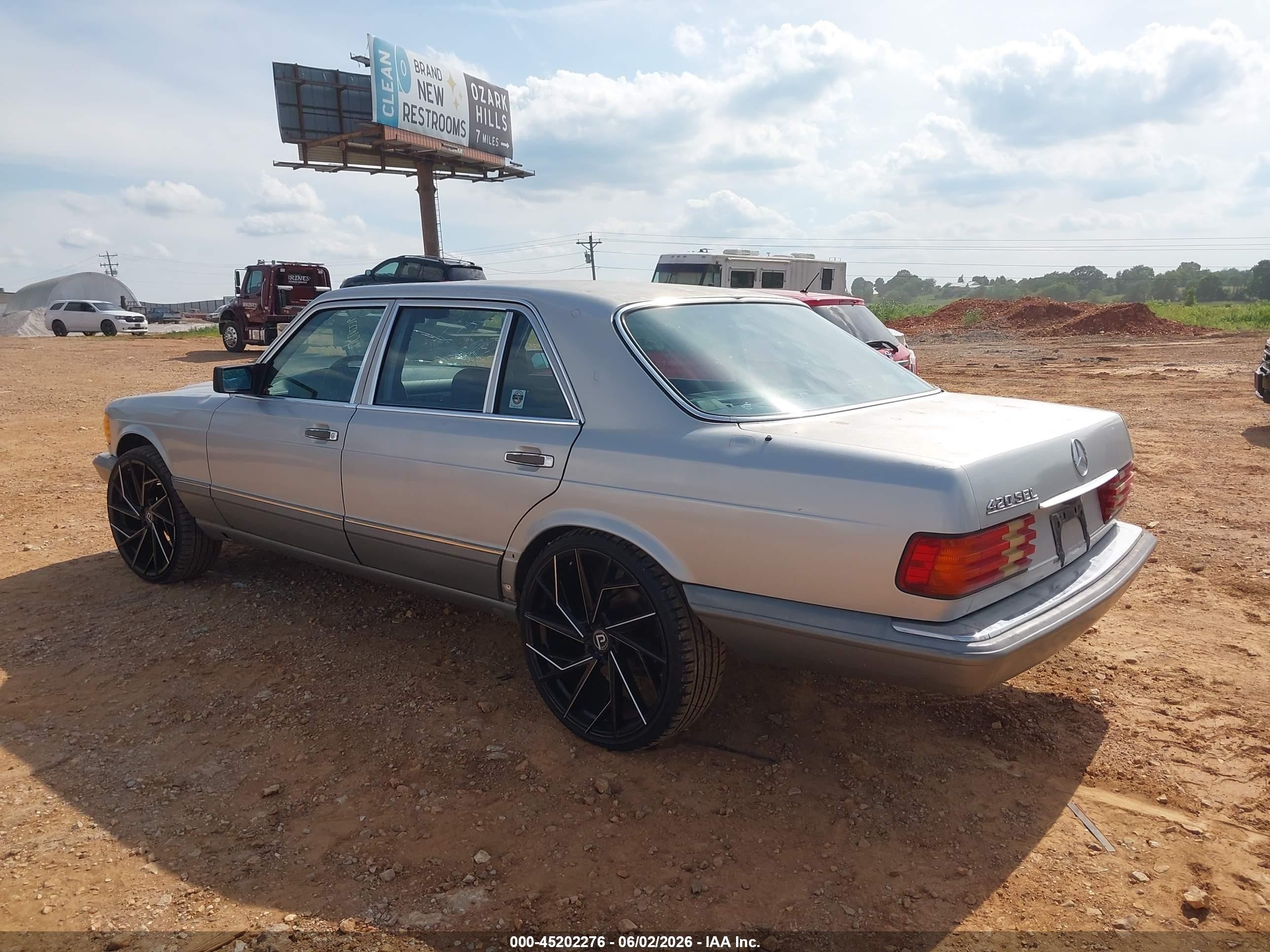 1989 Mercedes-benz 420 Sel Серебряный vin: WDBCA35DXKA436468