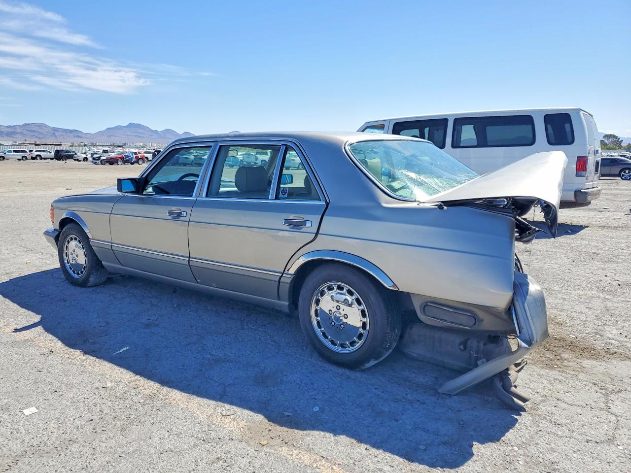 1989 Mercedes-benz 420 Sel Серебряный vin: WDBCA35E4KA452075