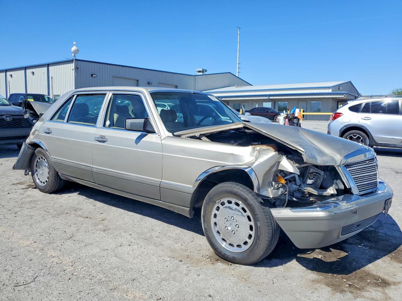 1989 Mercedes-benz 420 Sel Серебряный vin: WDBCA35E4KA452075