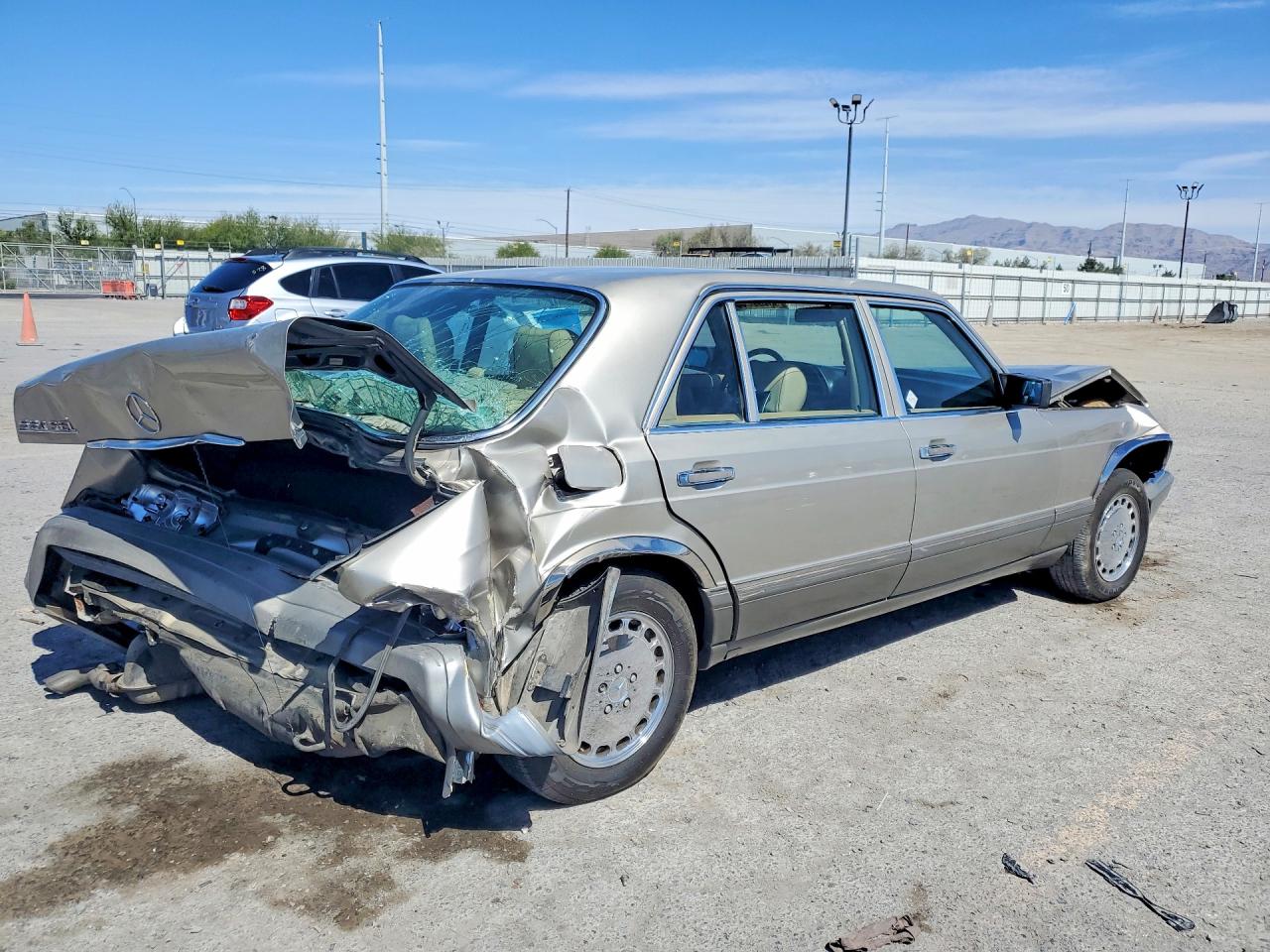 1989 Mercedes-benz 420 Sel Серебряный vin: WDBCA35E4KA452075