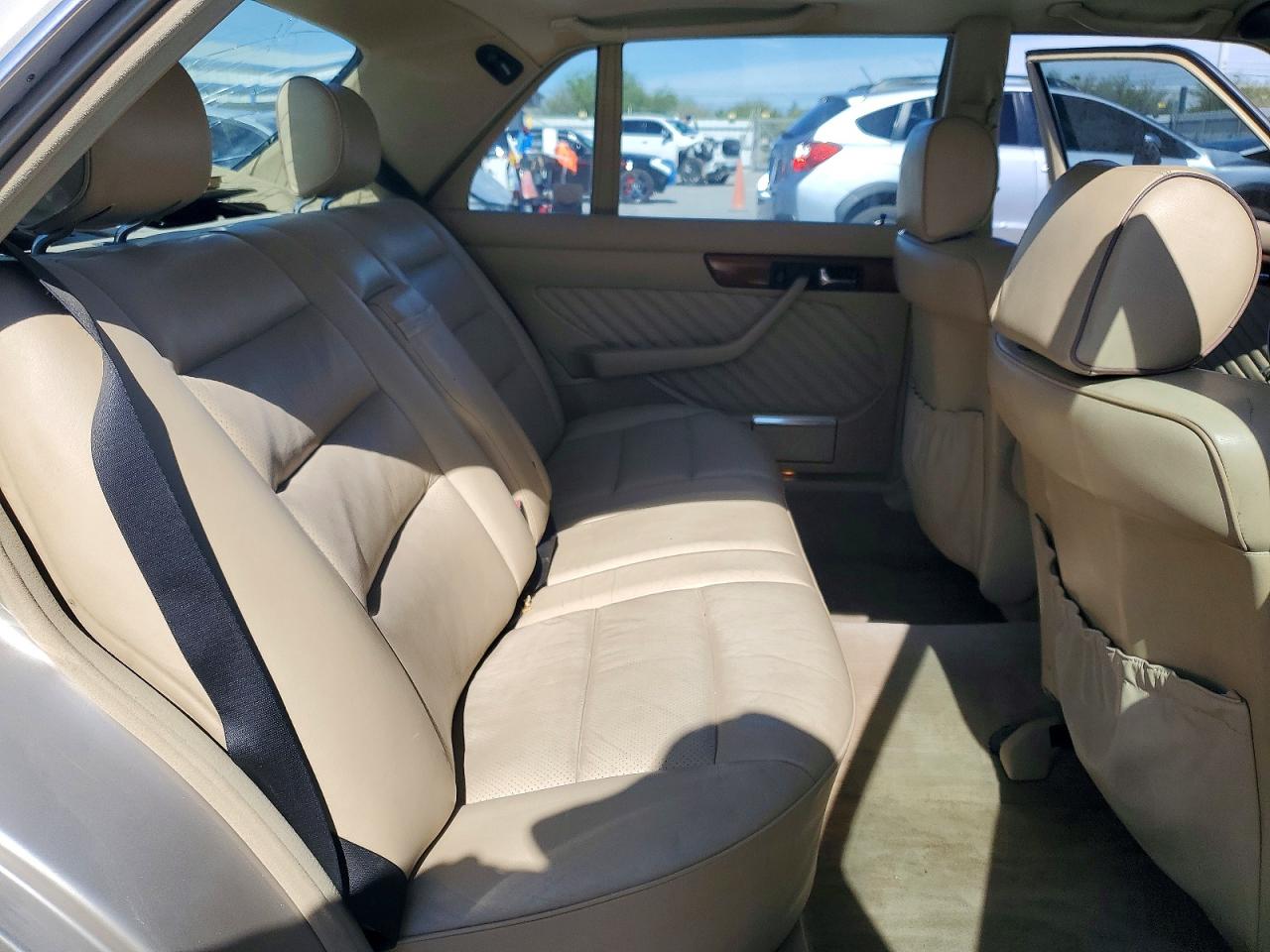 1989 Mercedes-benz 420 Sel Серебряный vin: WDBCA35E4KA452075