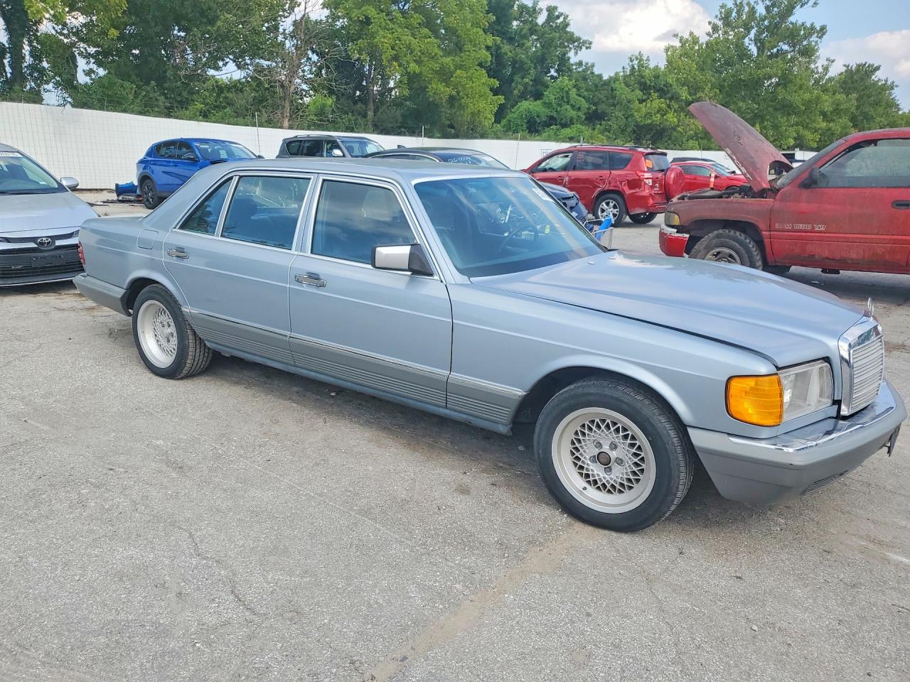 1984 Mercedes-benz 500 Sel Blue vin: WDBCA37A2EA033687