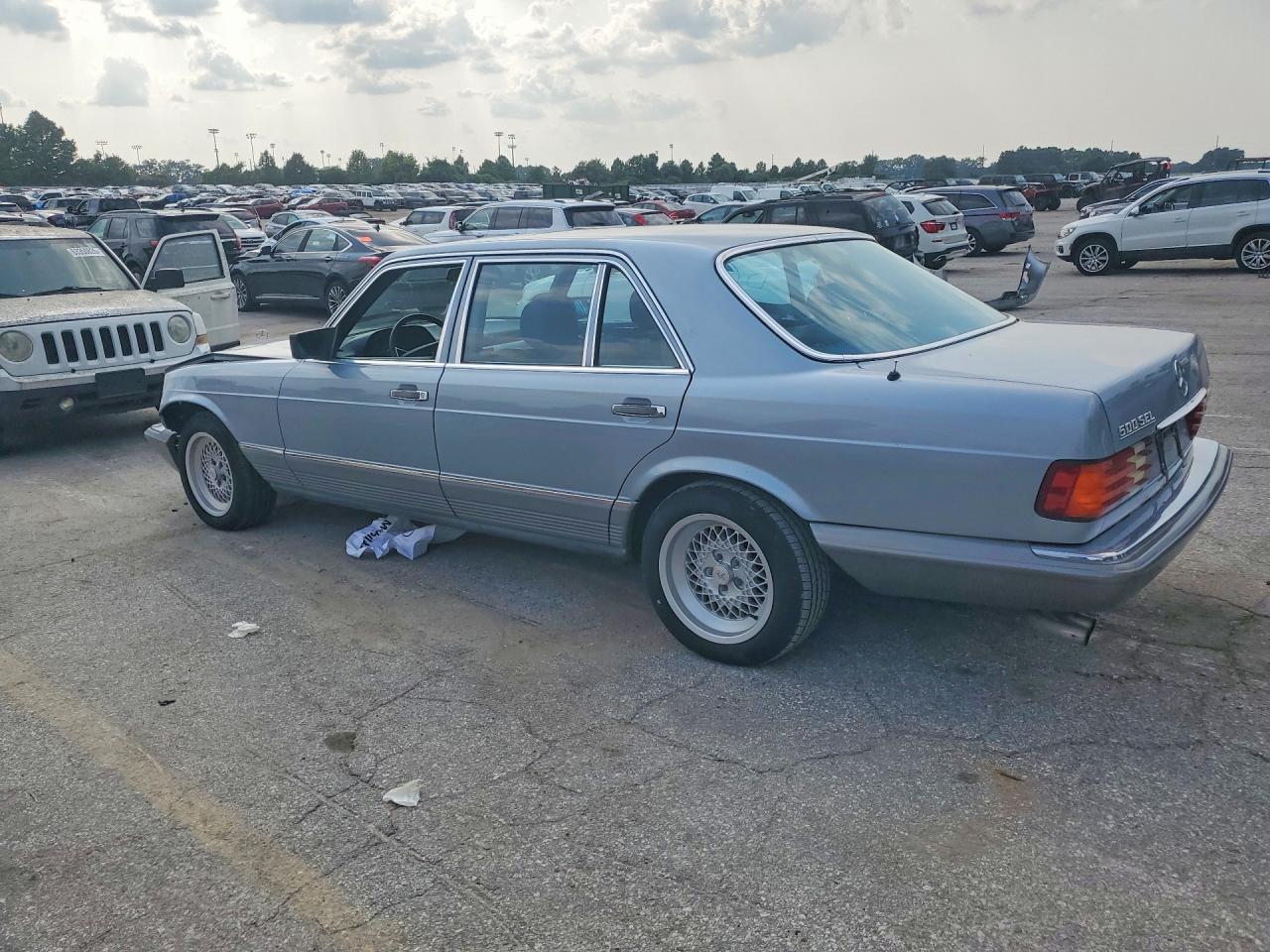 1984 Mercedes-benz 500 Sel Blue vin: WDBCA37A2EA033687