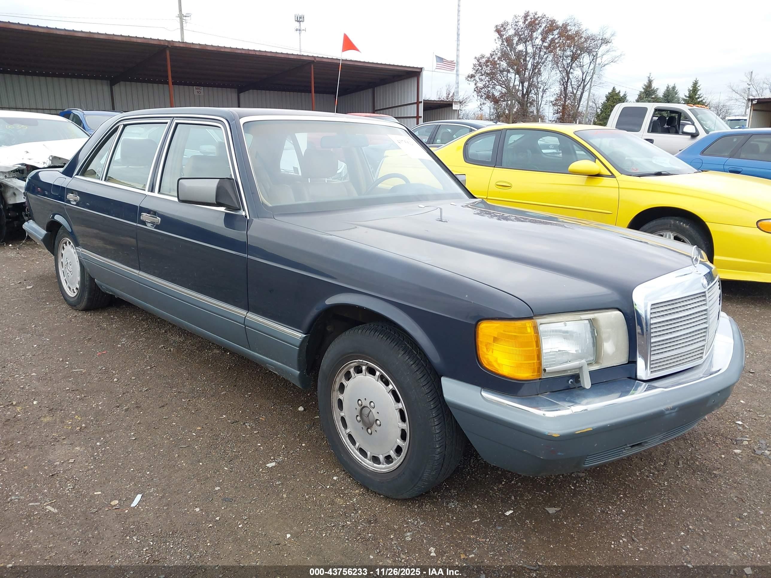 1987 Mercedes-benz 560 Sel Синий vin: WDBCA39D0HA324846