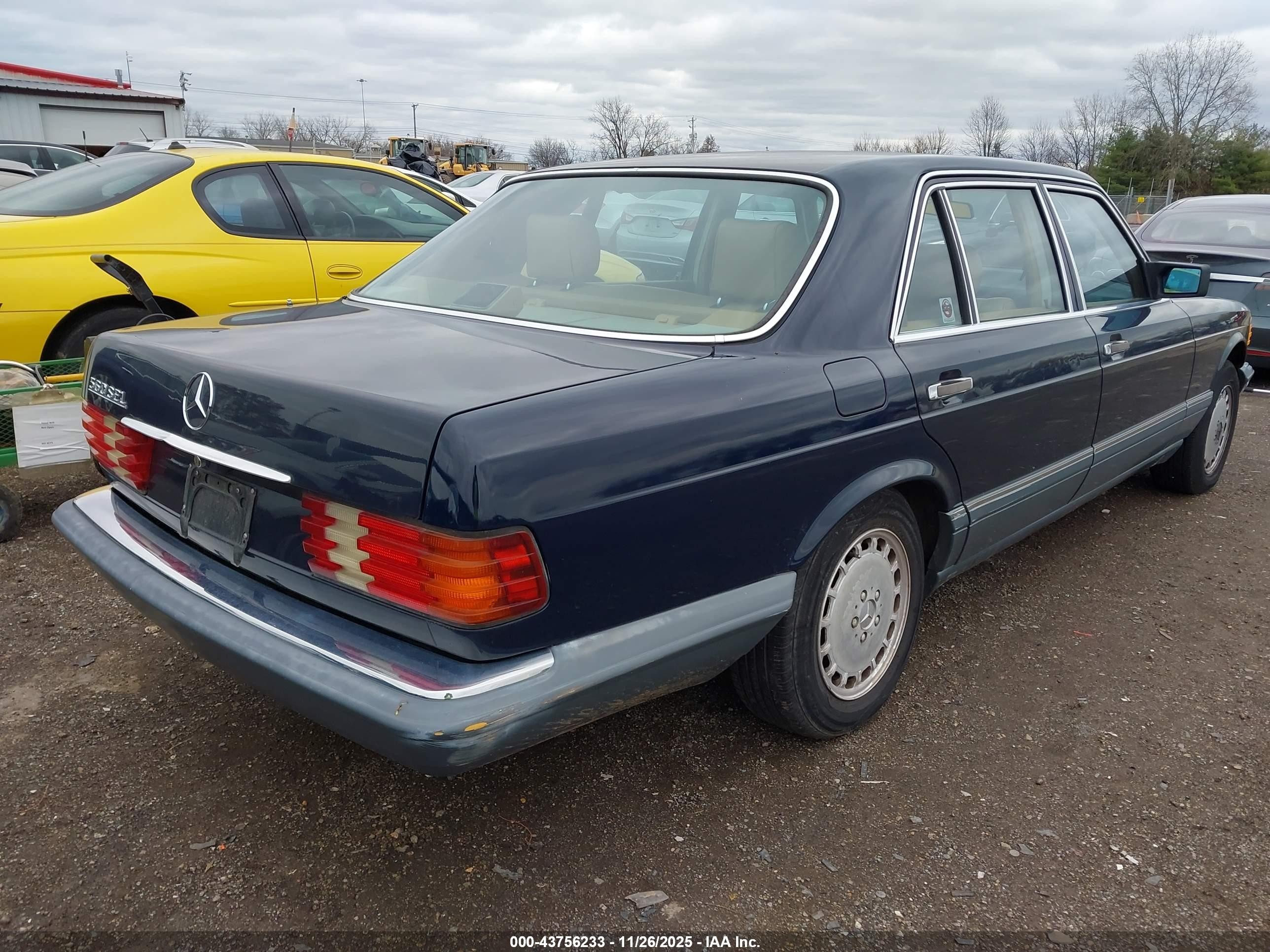 1987 Mercedes-benz 560 Sel Синий vin: WDBCA39D0HA324846