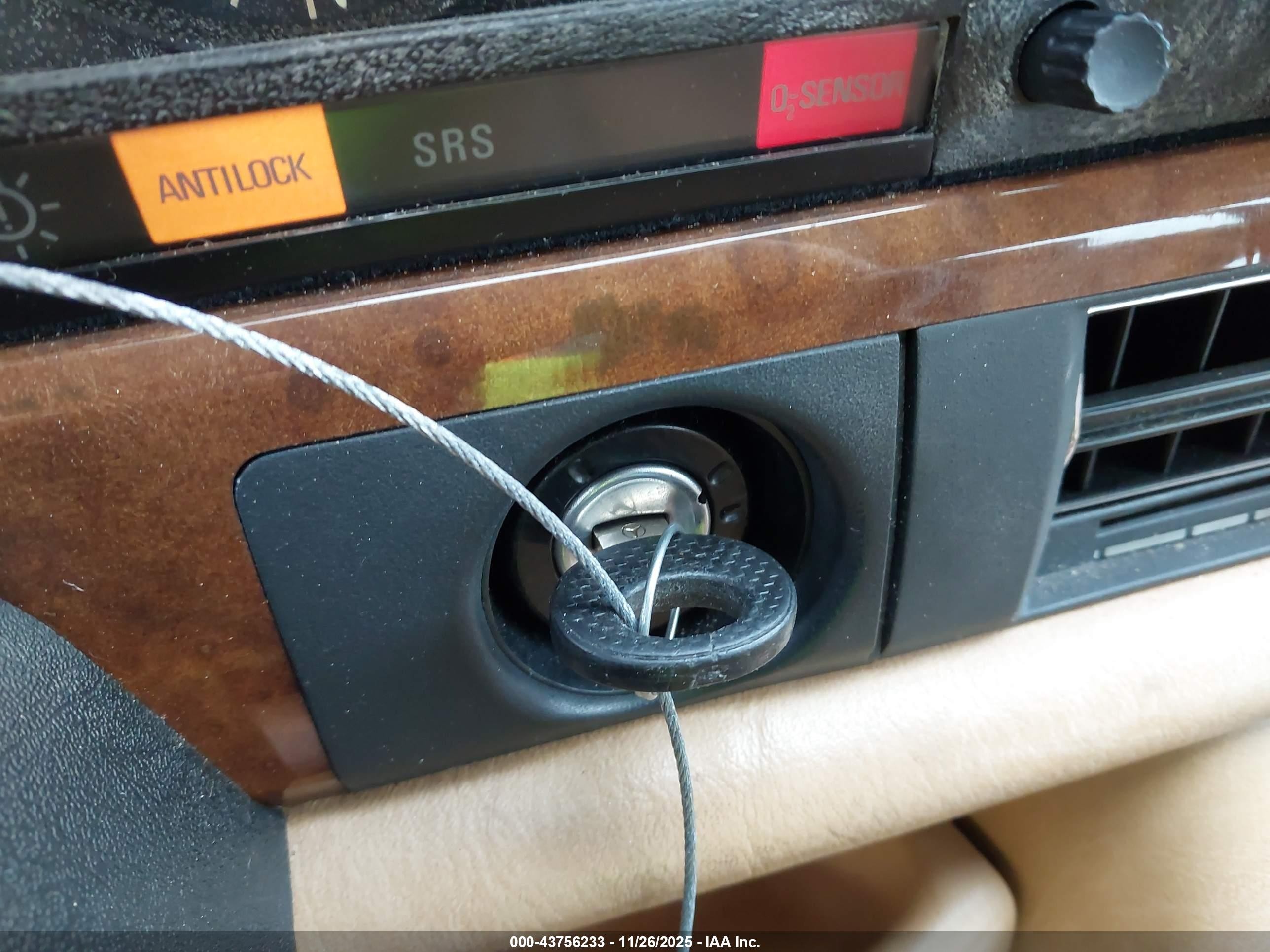 1987 Mercedes-benz 560 Sel Синий vin: WDBCA39D0HA324846