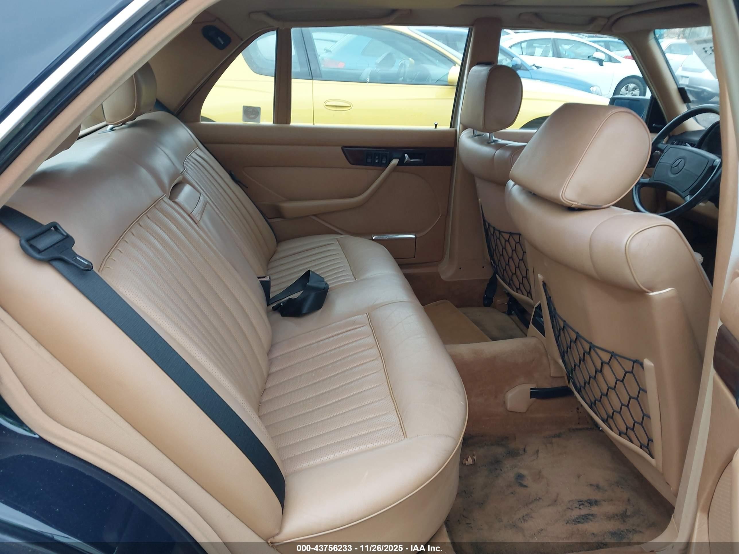 1987 Mercedes-benz 560 Sel Синий vin: WDBCA39D0HA324846
