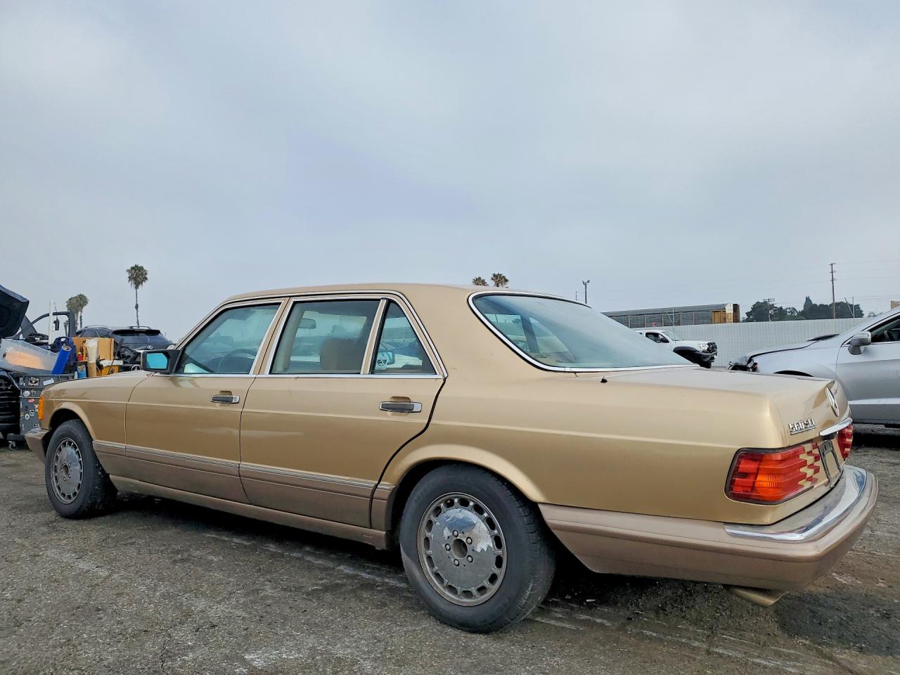 1986 Mercedes-benz 560 Sel Gold vin: WDBCA39D2GA249775