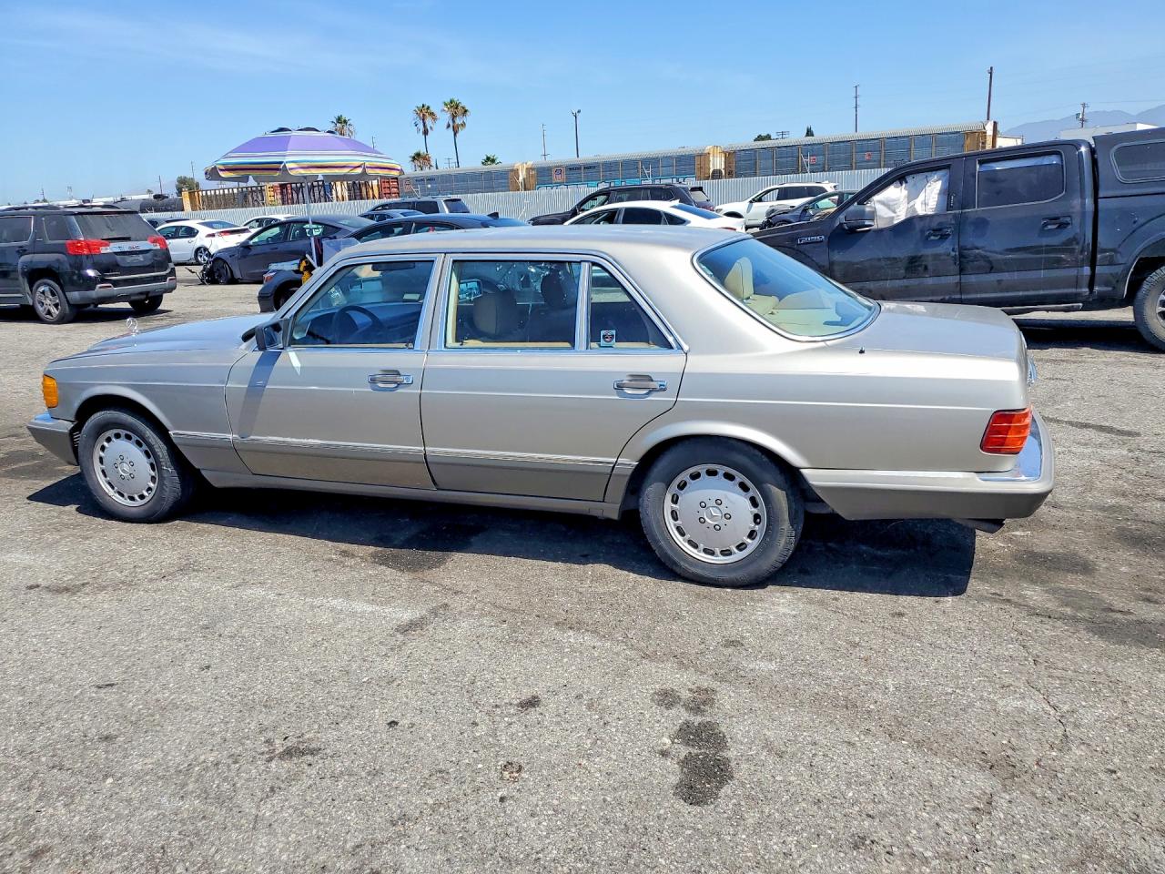 1988 Mercedes-benz 560 Sel Beige vin: WDBCA39D2JA394998