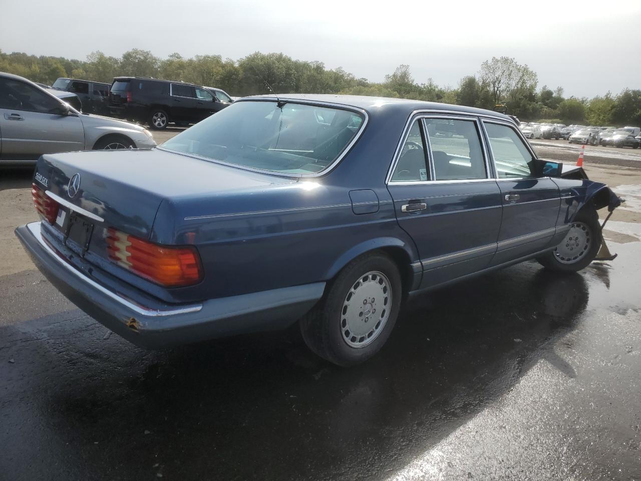1986 Mercedes-benz 560 Sel Blue vin: WDBCA39D3GA260767