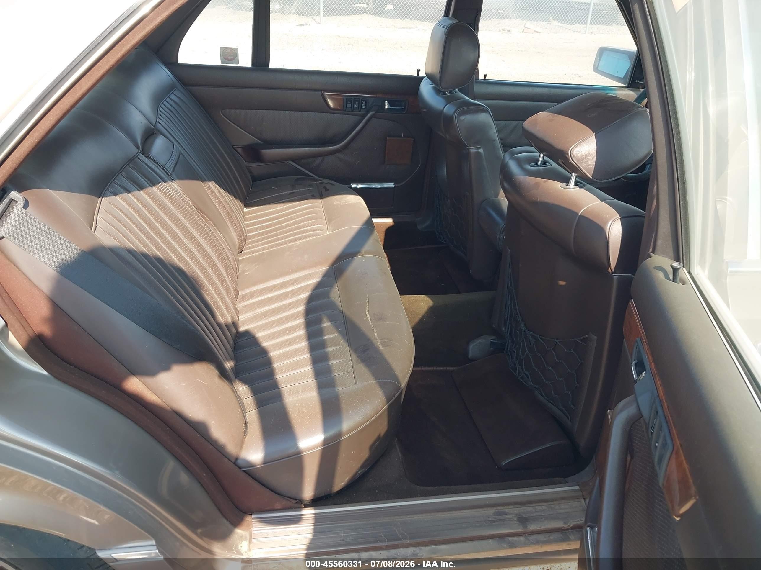1987 Mercedes-benz 560 Sel Gold vin: WDBCA39D3HA348316