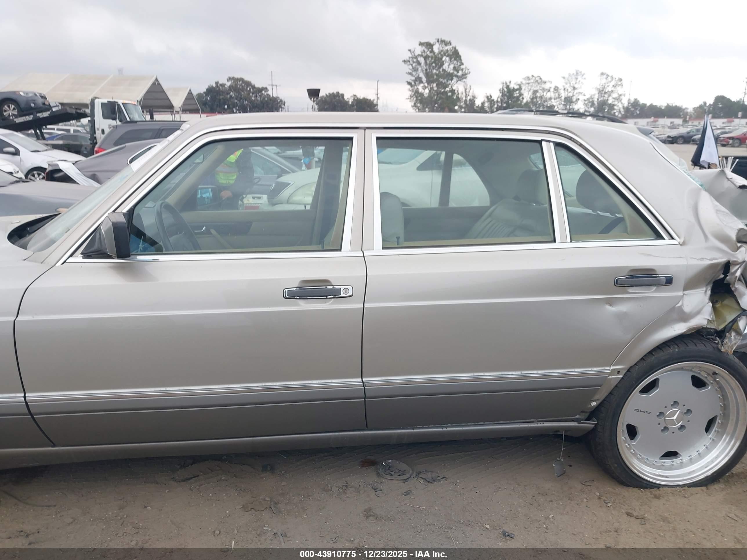 1986 Mercedes-benz 560 Sel Beige vin: WDBCA39D4GA228524