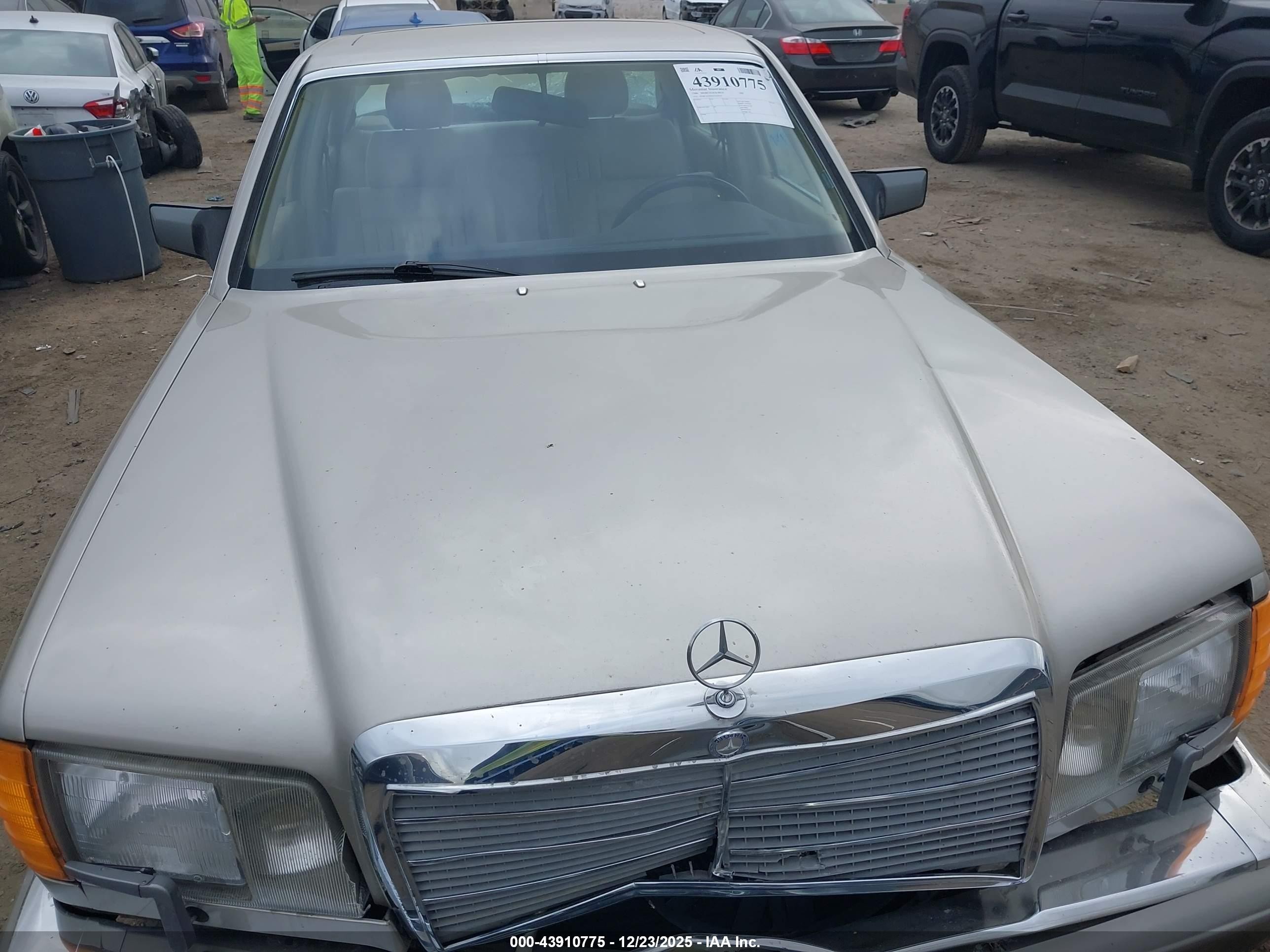 1986 Mercedes-benz 560 Sel Beige vin: WDBCA39D4GA228524