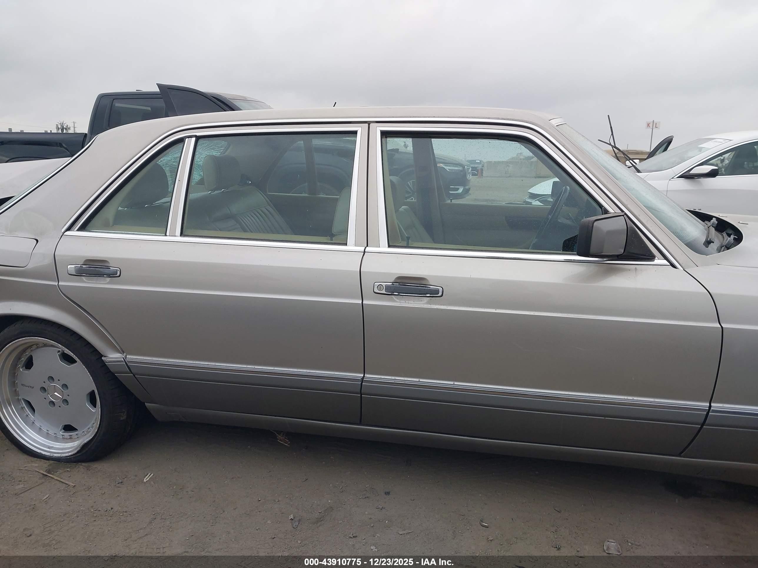 1986 Mercedes-benz 560 Sel Beige vin: WDBCA39D4GA228524