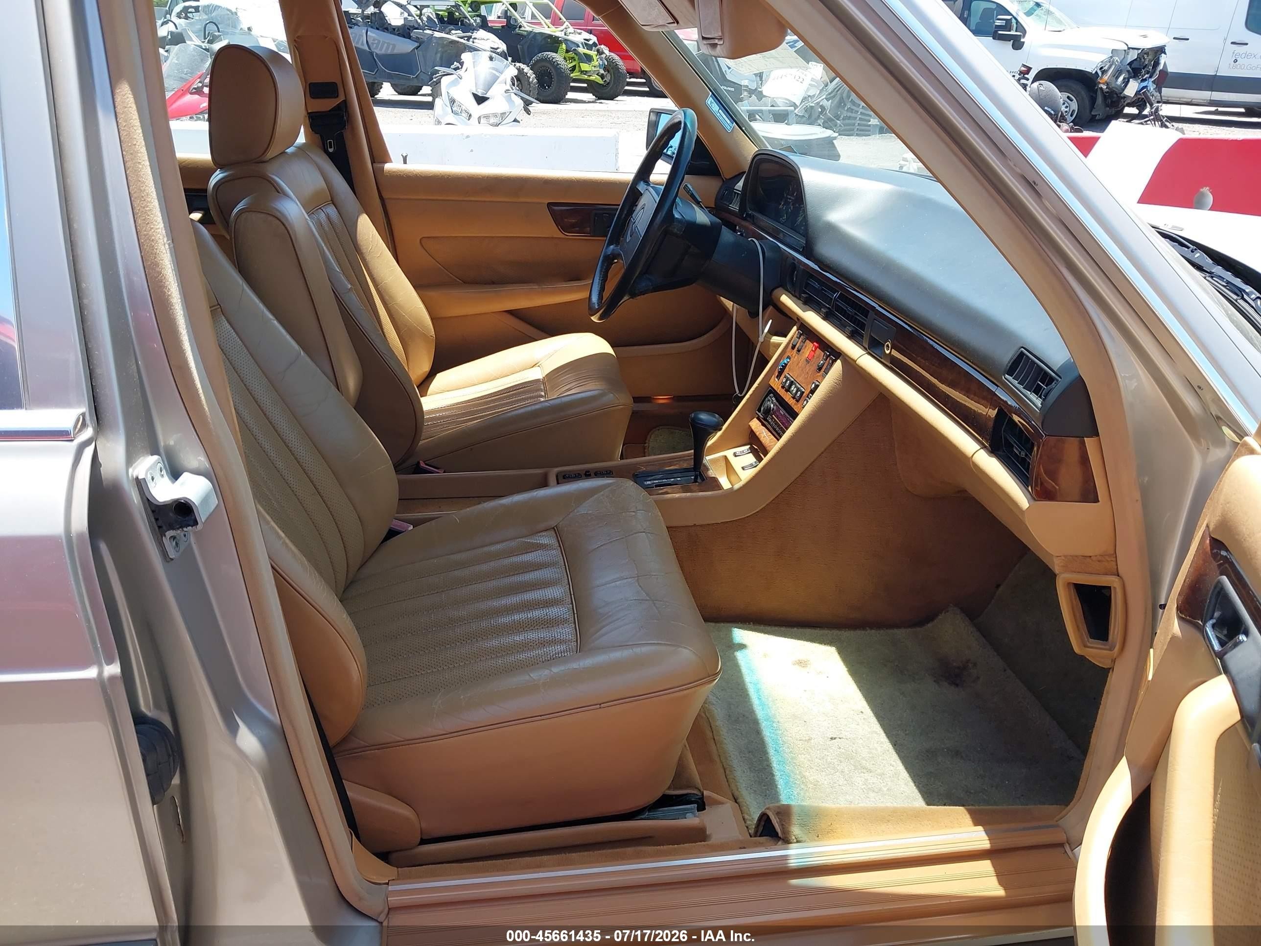 1987 Mercedes-benz 560 Sel Beige vin: WDBCA39D4HA345599