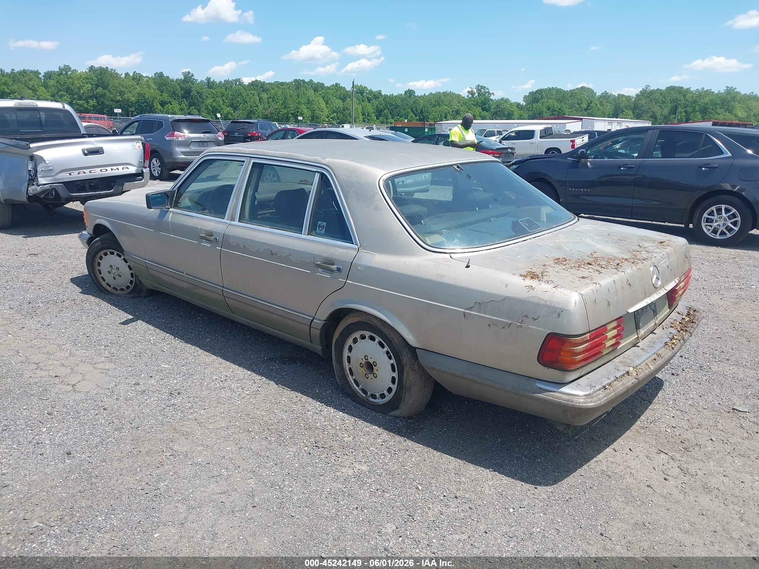 1988 Mercedes-benz 560 Sel Gold vin: WDBCA39D4JA364370