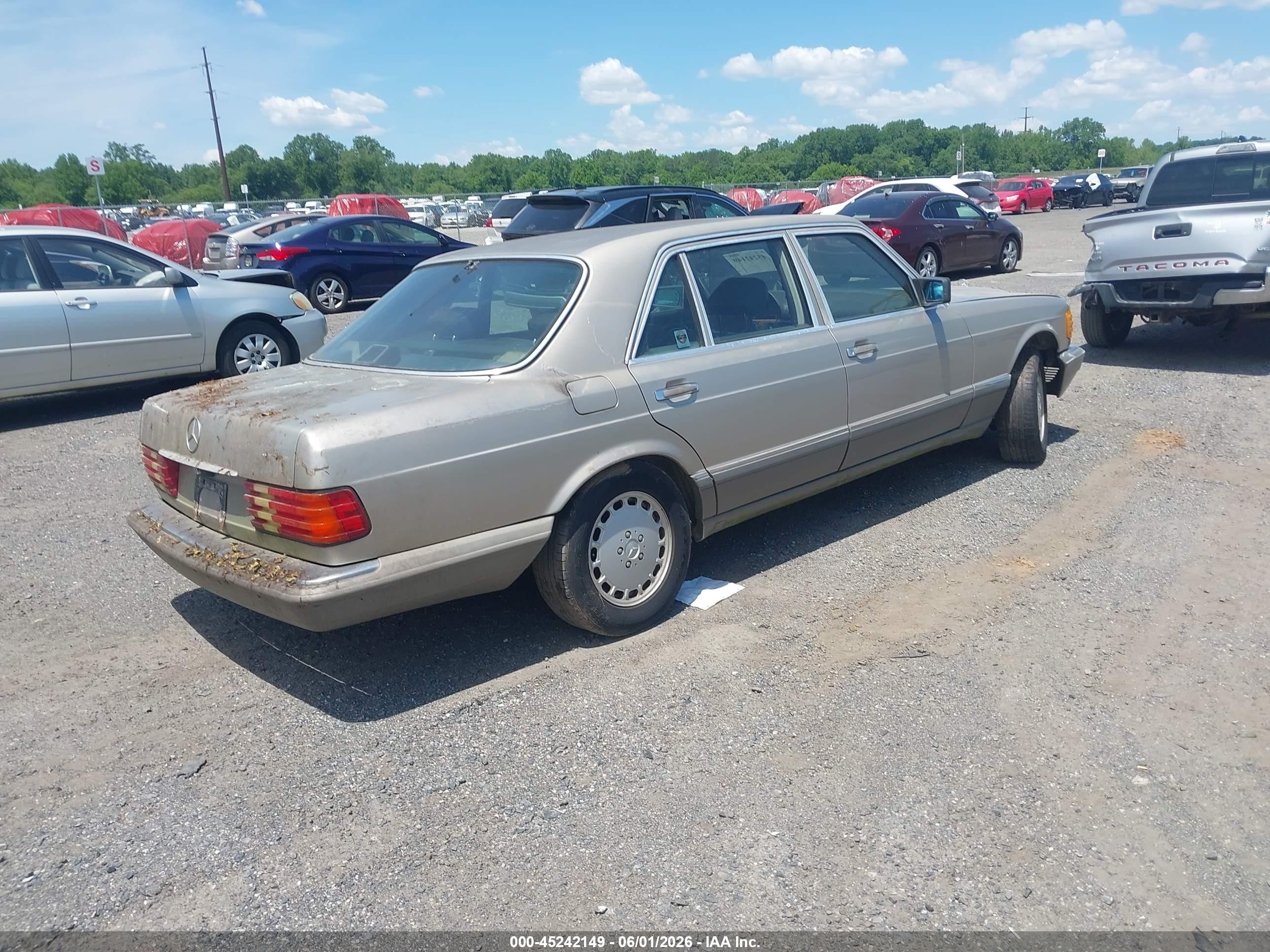 1988 Mercedes-benz 560 Sel Gold vin: WDBCA39D4JA364370