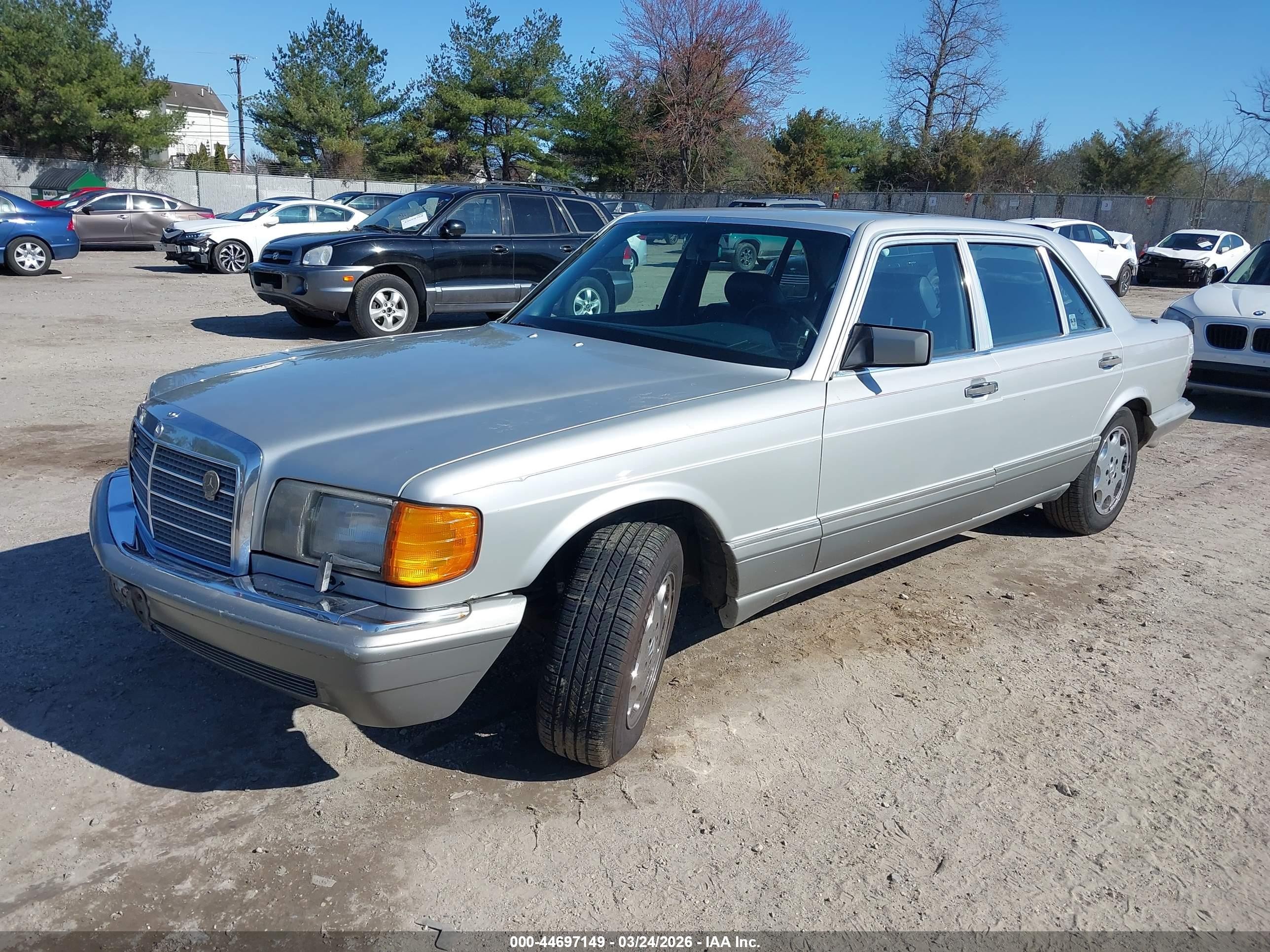 1988 Mercedes-benz 560 Sel Silver vin: WDBCA39D4JA410148