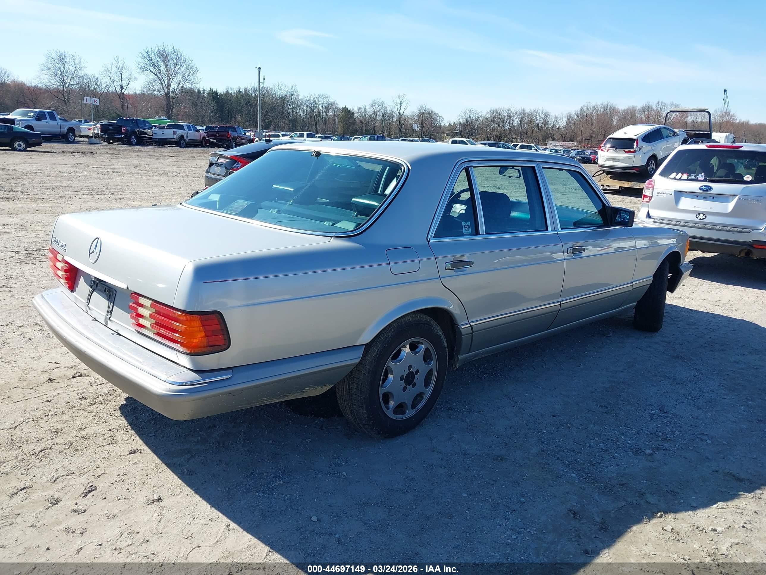 1988 Mercedes-benz 560 Sel Silver vin: WDBCA39D4JA410148