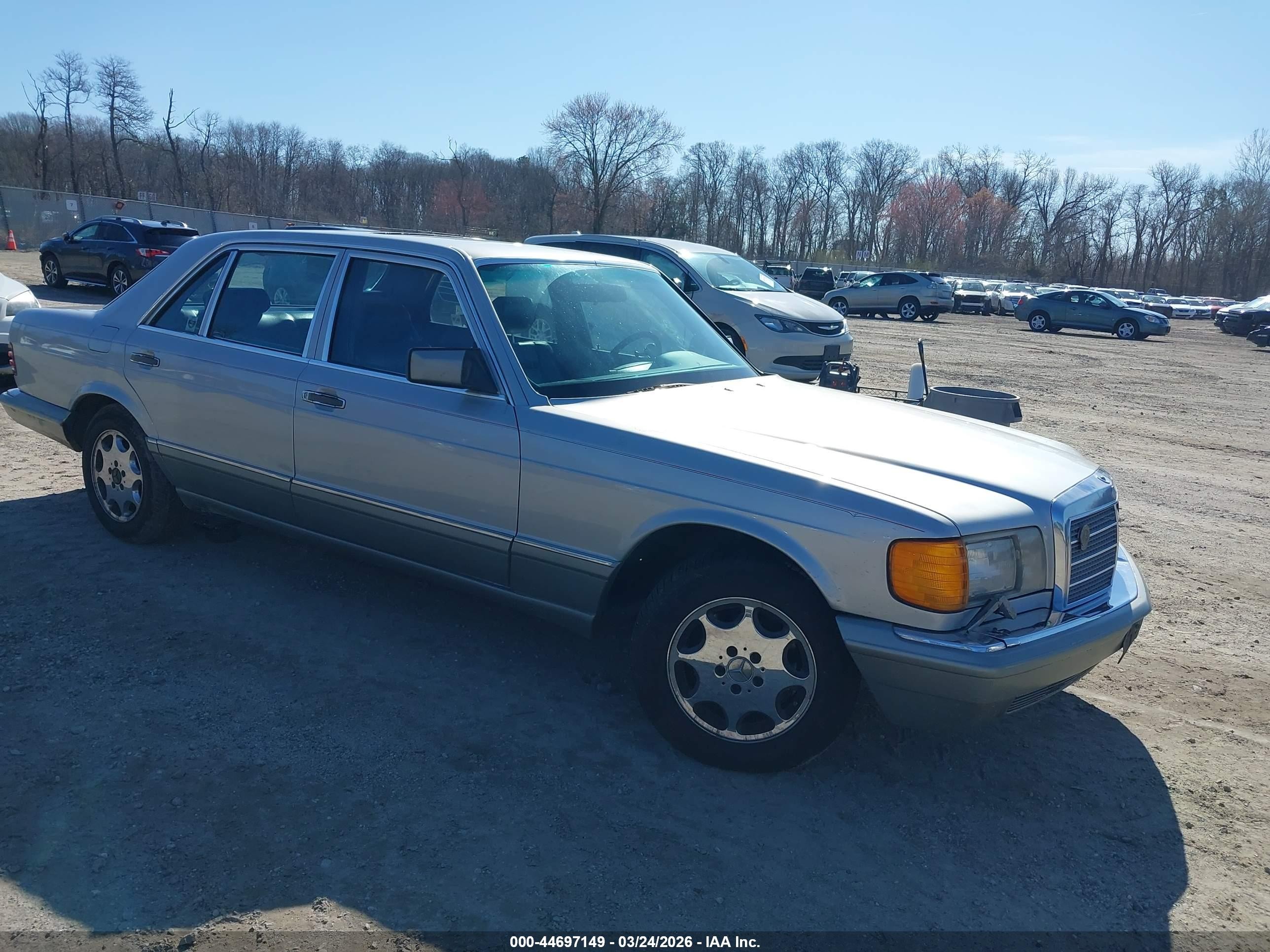 1988 Mercedes-benz 560 Sel Silver vin: WDBCA39D4JA410148