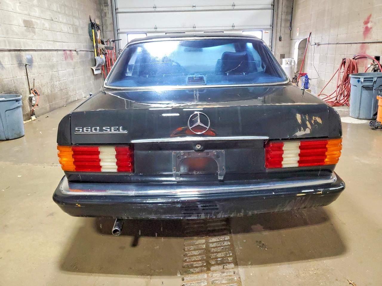 1986 Mercedes Benz 560 Sel Black vin: WDBCA39D6GA208789