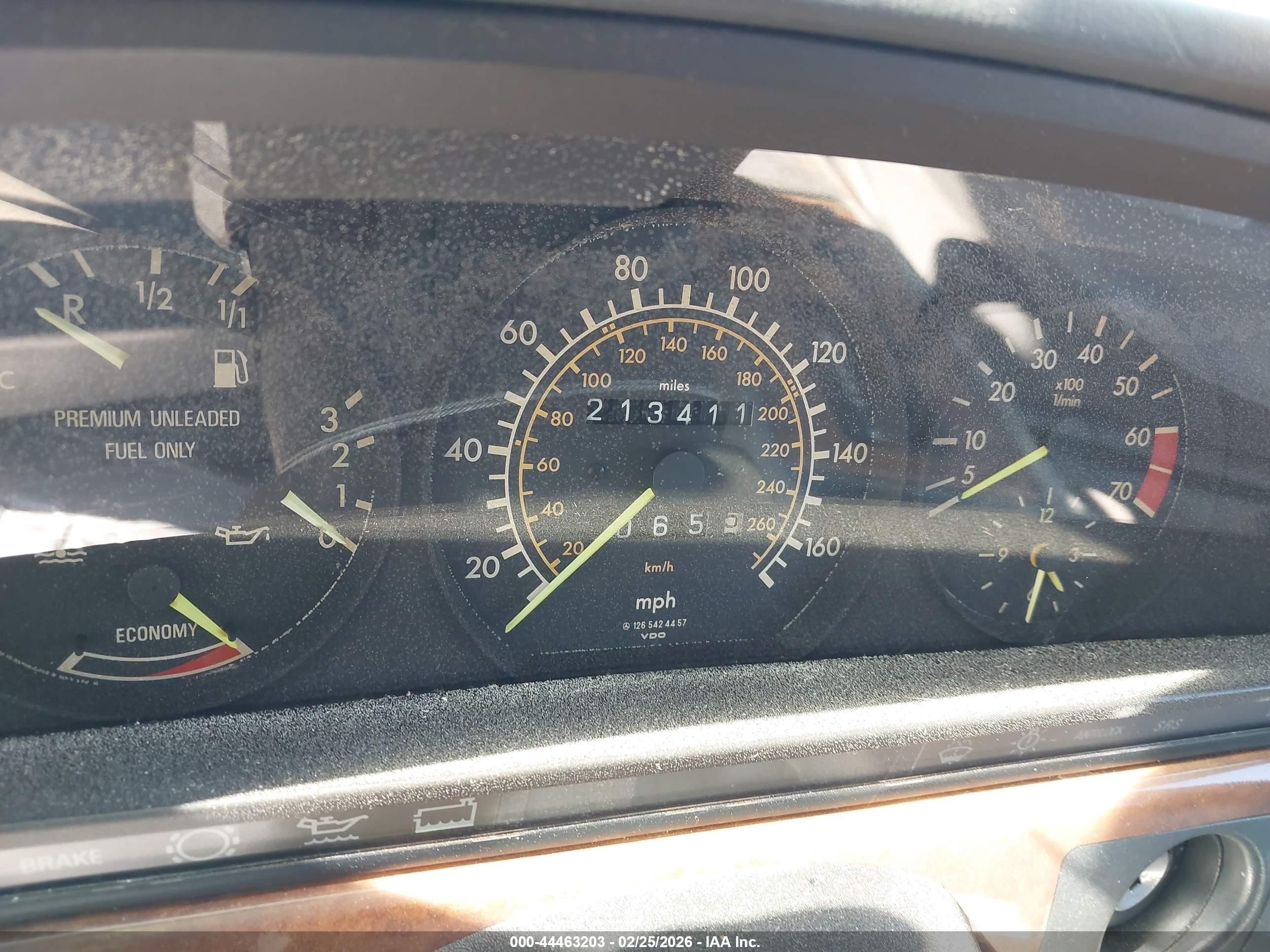 1987 Mercedes-benz 560 Sel Red vin: WDBCA39DXHA305849