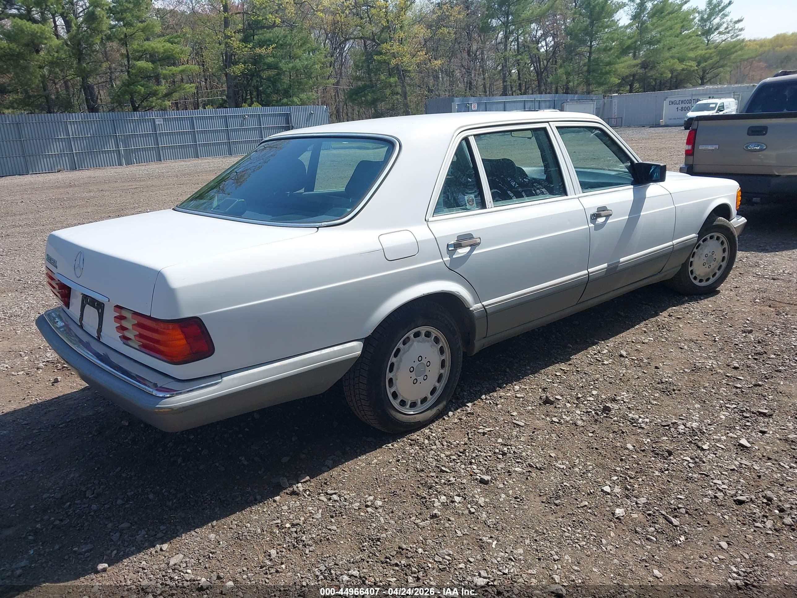 1988 Mercedes-benz 560 Sel Белый vin: WDBCA39DXJA420974