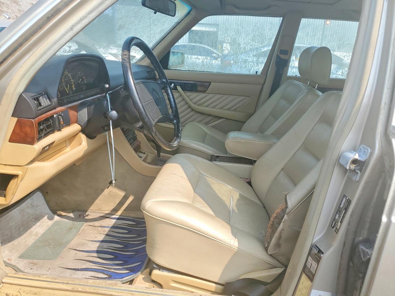 1989 Mercedes-benz 560 Sel Cream vin: WDBCA39E6KA459166